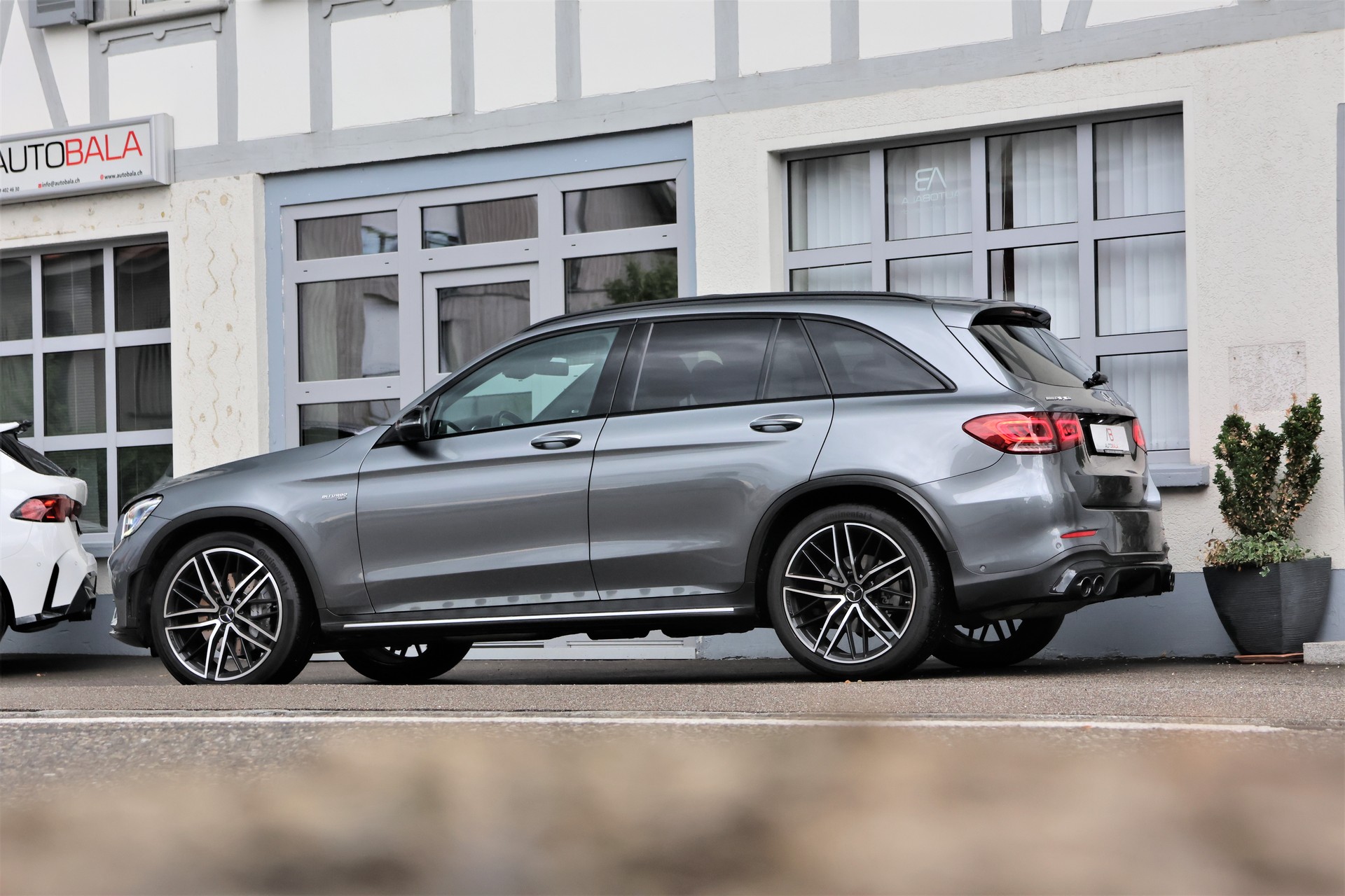 MERCEDES-BENZ GLC 43 AMG 4Matic 9G-Tronic (CH) + 2.4T AHK-showroom-element-3