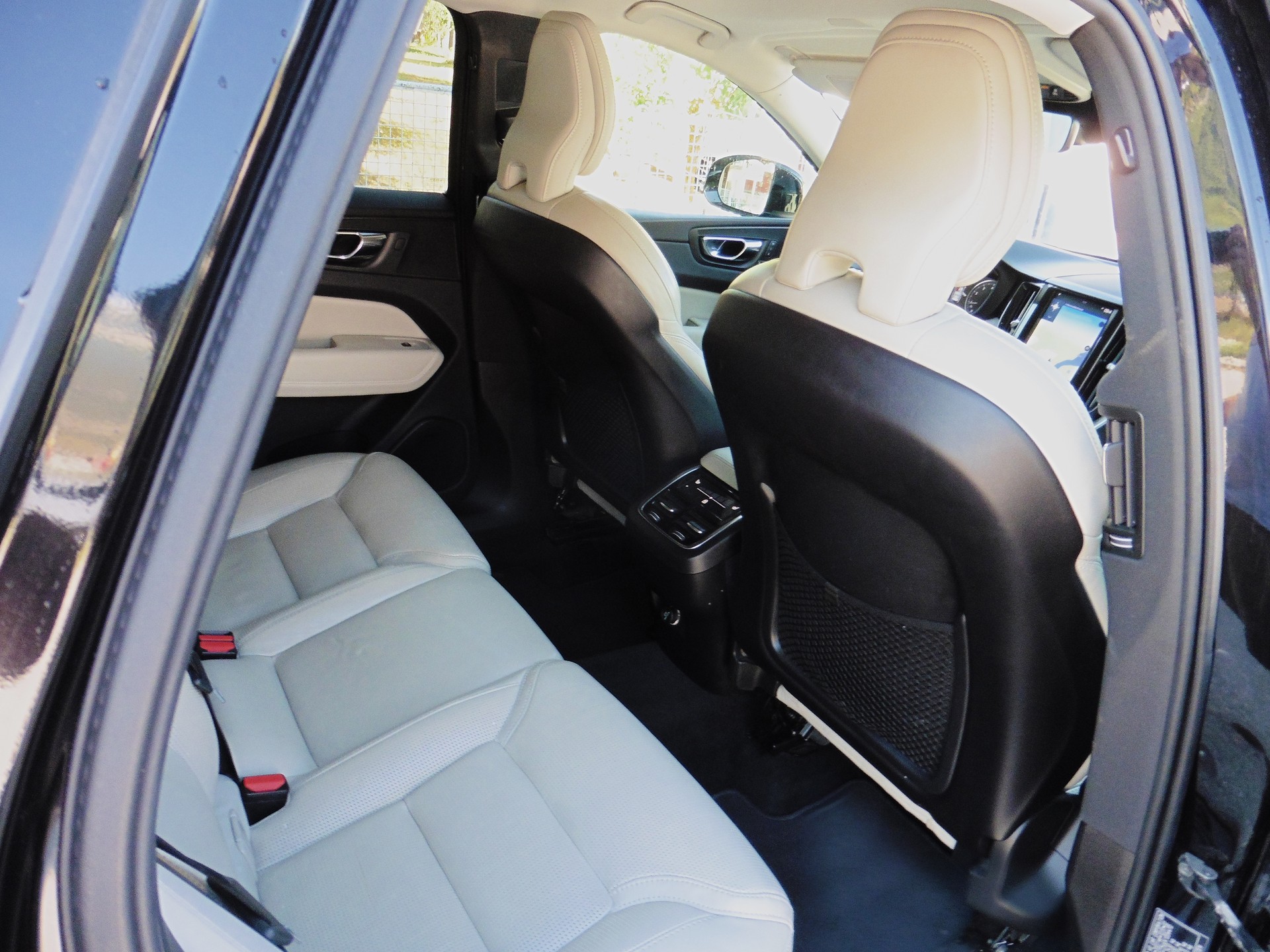 VOLVO XC60 T5 AWD Inscription Geartronic-image-23