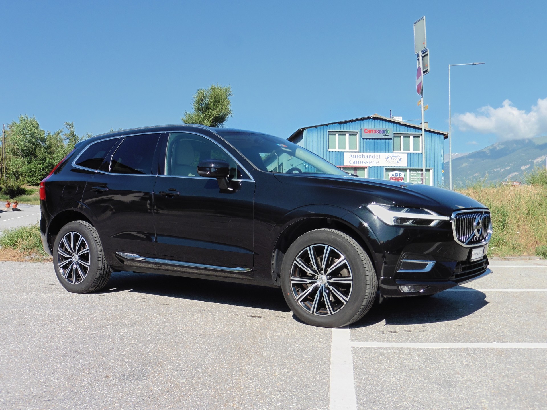VOLVO XC60 T5 AWD Inscription Geartronic-image-3