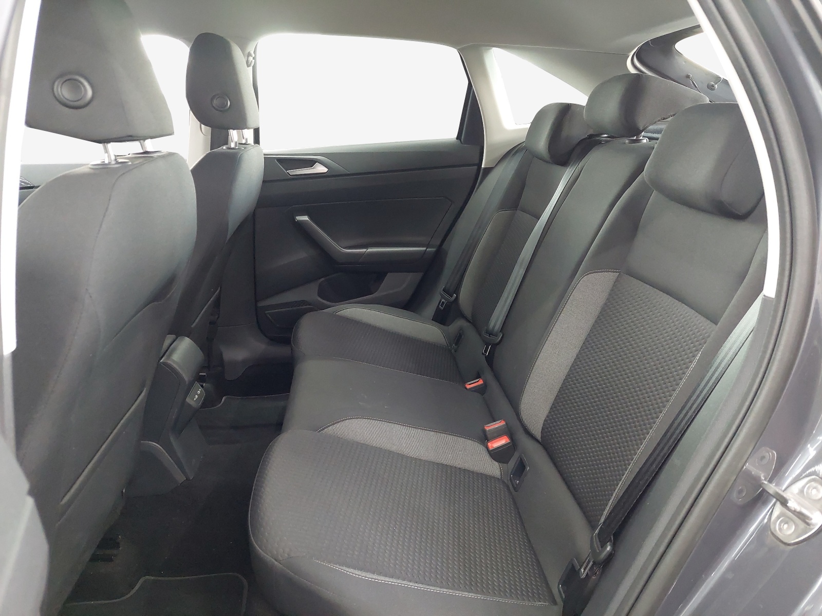 VW Taigo 1.0 TSI Life DSG-image-10