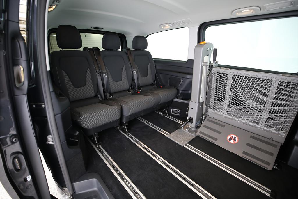 MERCEDES-BENZ V 250 d lang 4matic personnes à mobilité réduite (PMR)-image-8