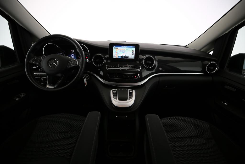 MERCEDES-BENZ V 250 d lang 4matic personnes à mobilité réduite (PMR)-image-4