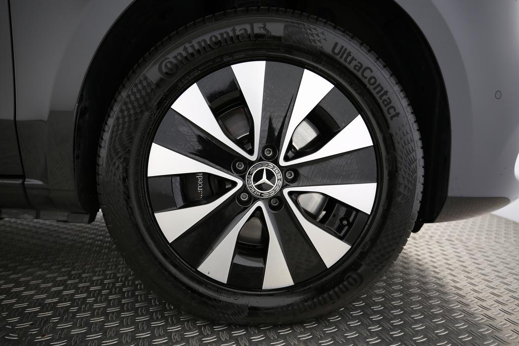 MERCEDES-BENZ V 250 d lang 4matic personnes à mobilité réduite (PMR)-image-15