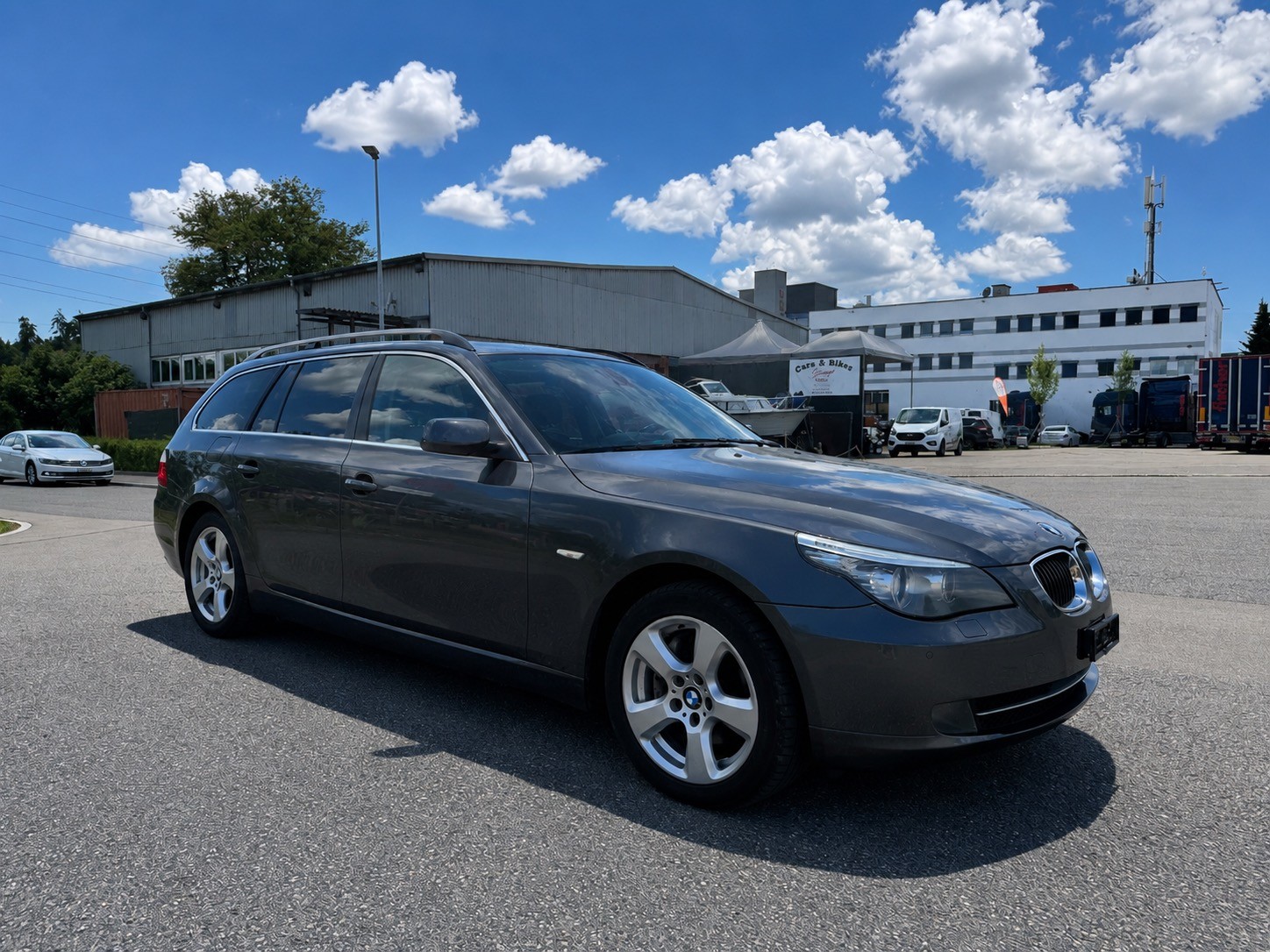 BMW 525xi Touring Steptronic-image-0