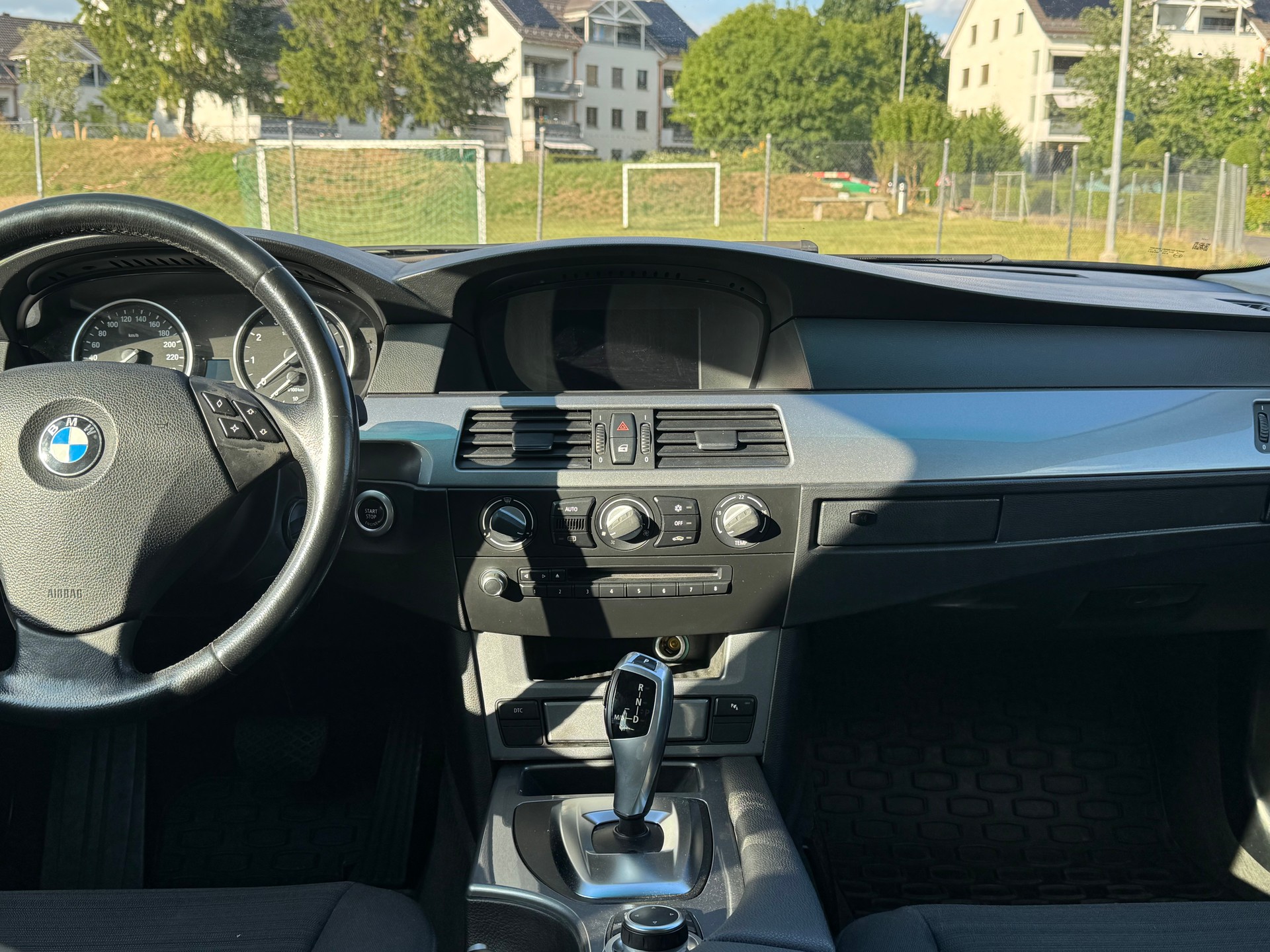 BMW 525xi Touring Steptronic-image-9