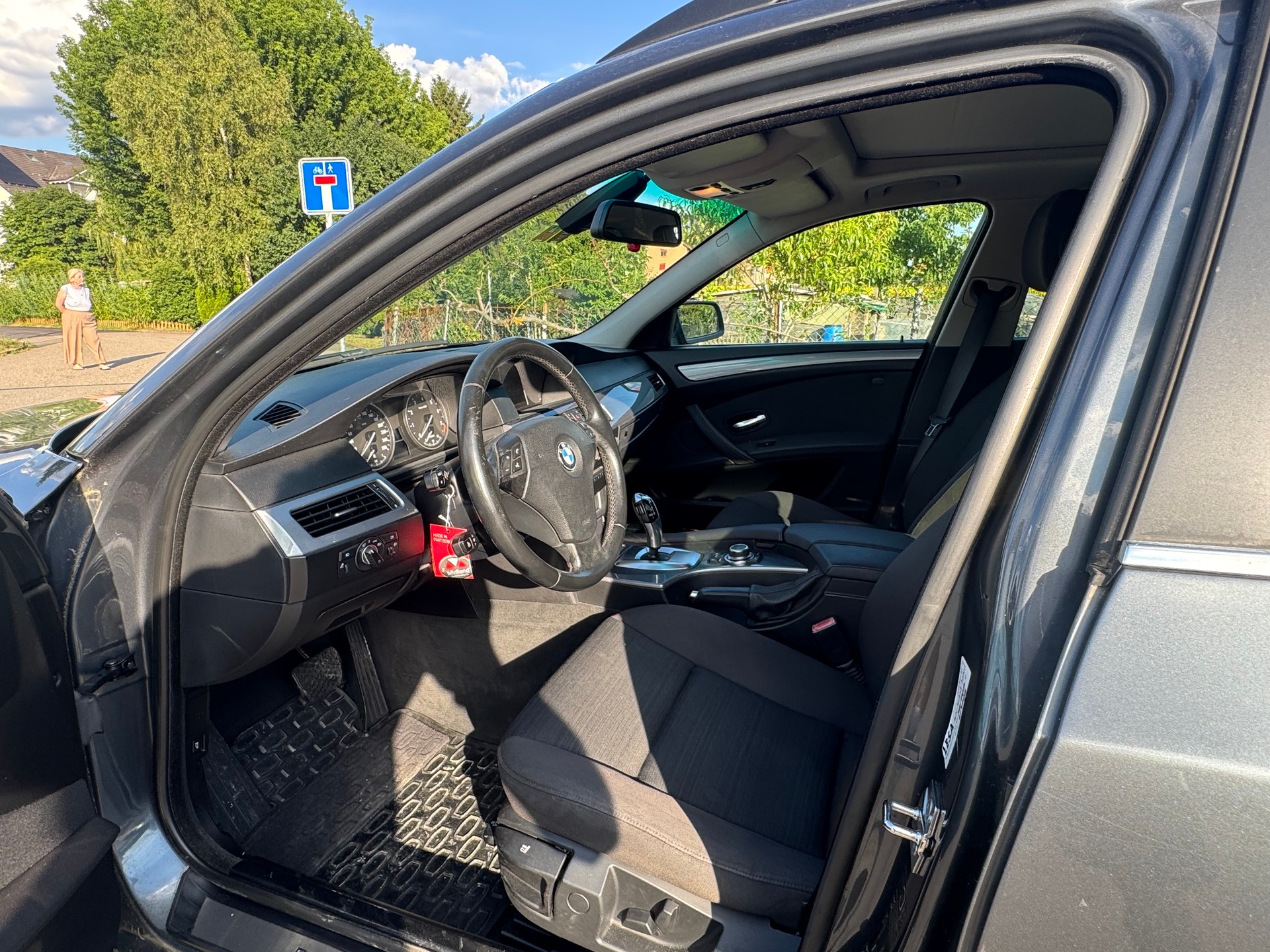BMW 525xi Touring Steptronic-image-13