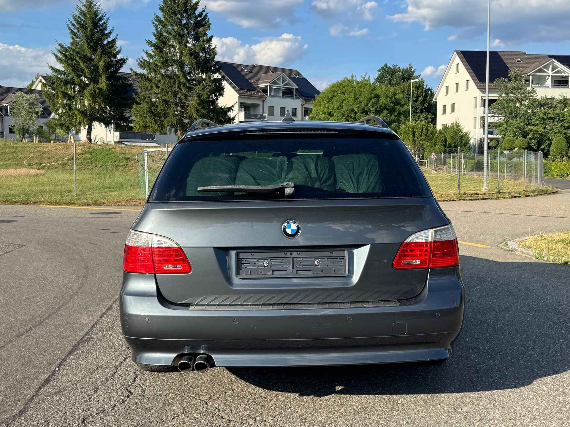 BMW 525xi Touring Steptronic-image-5