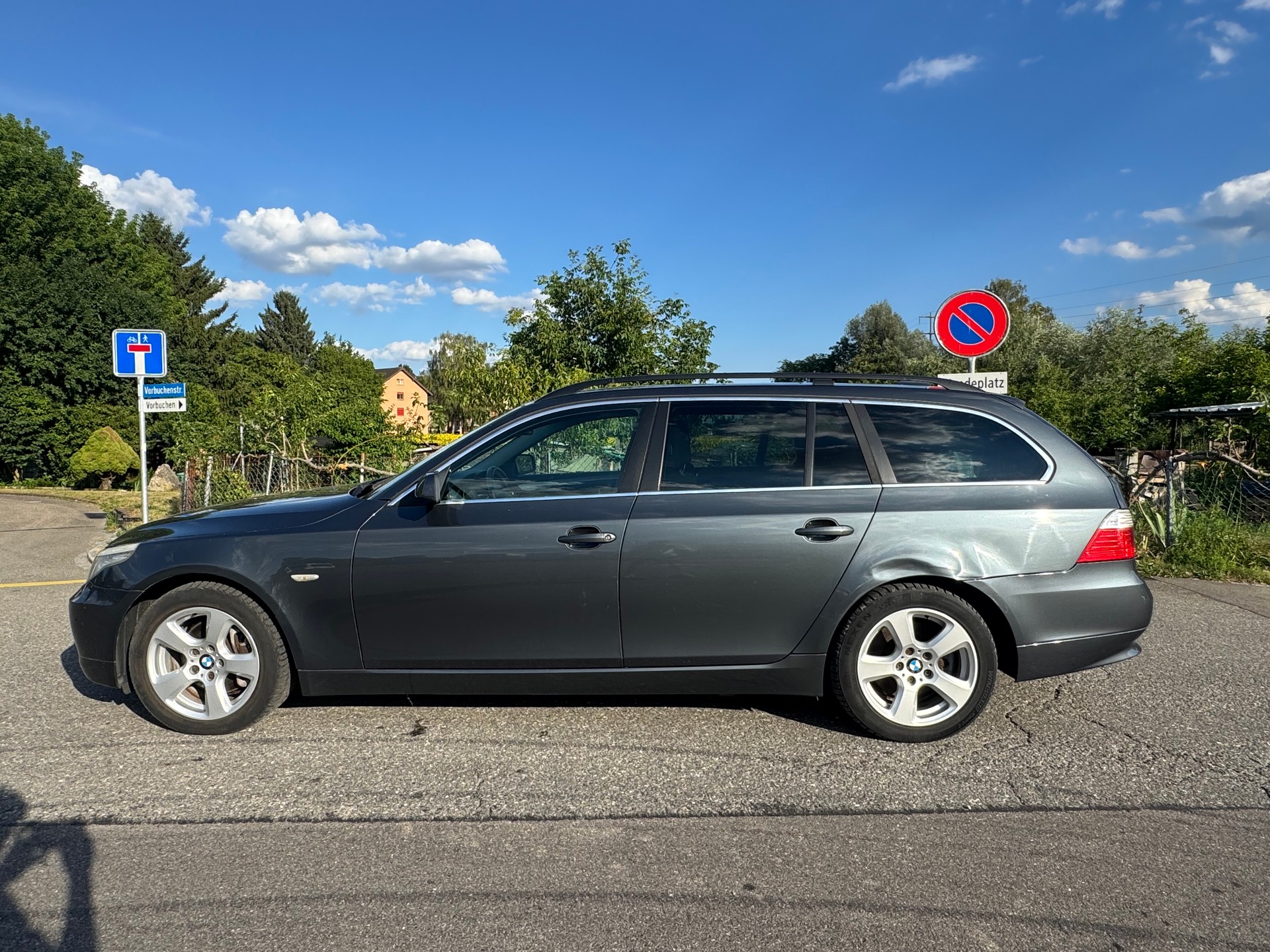 BMW 525xi Touring Steptronic-image-3