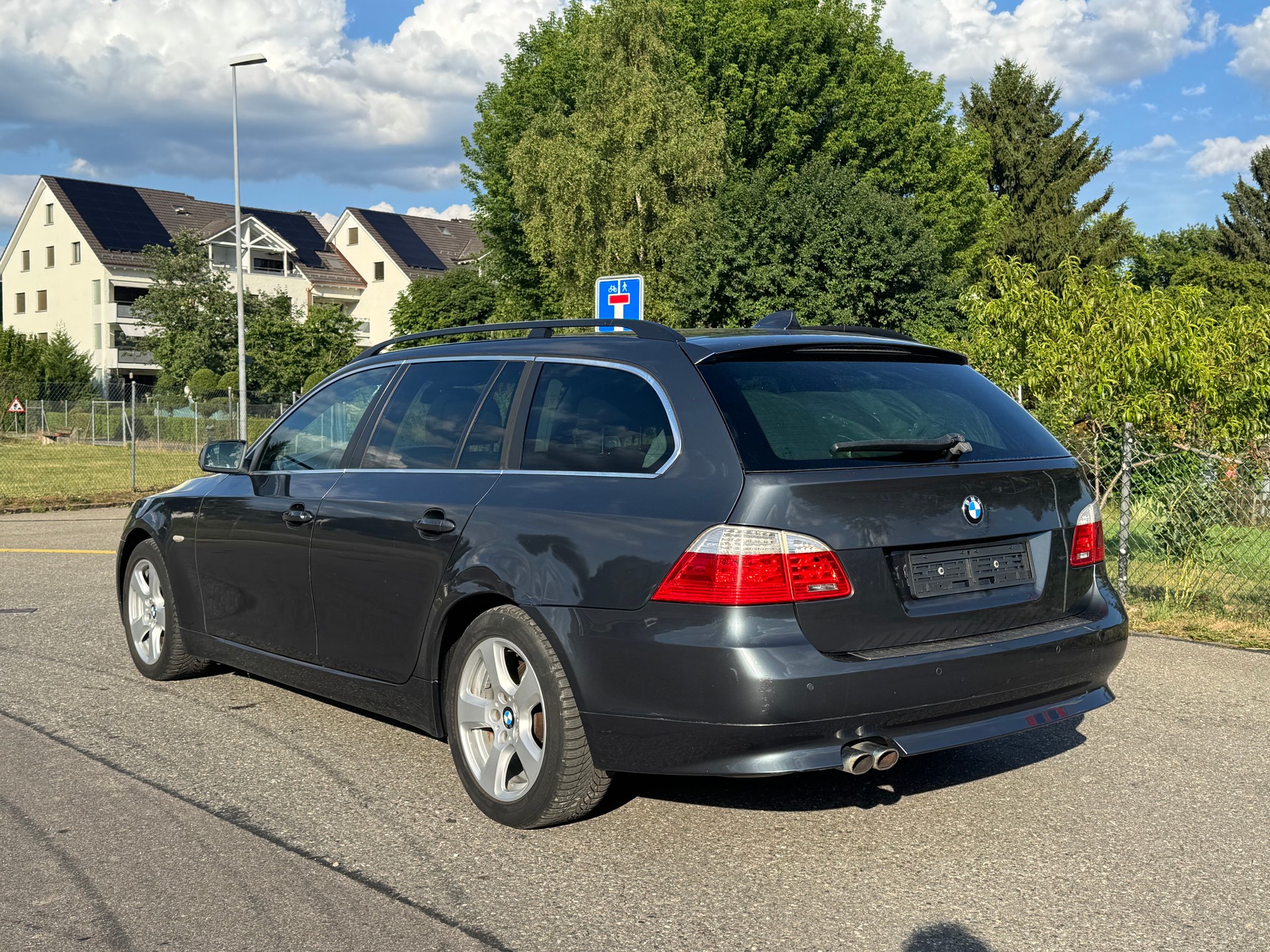 BMW 525xi Touring Steptronic-image-4