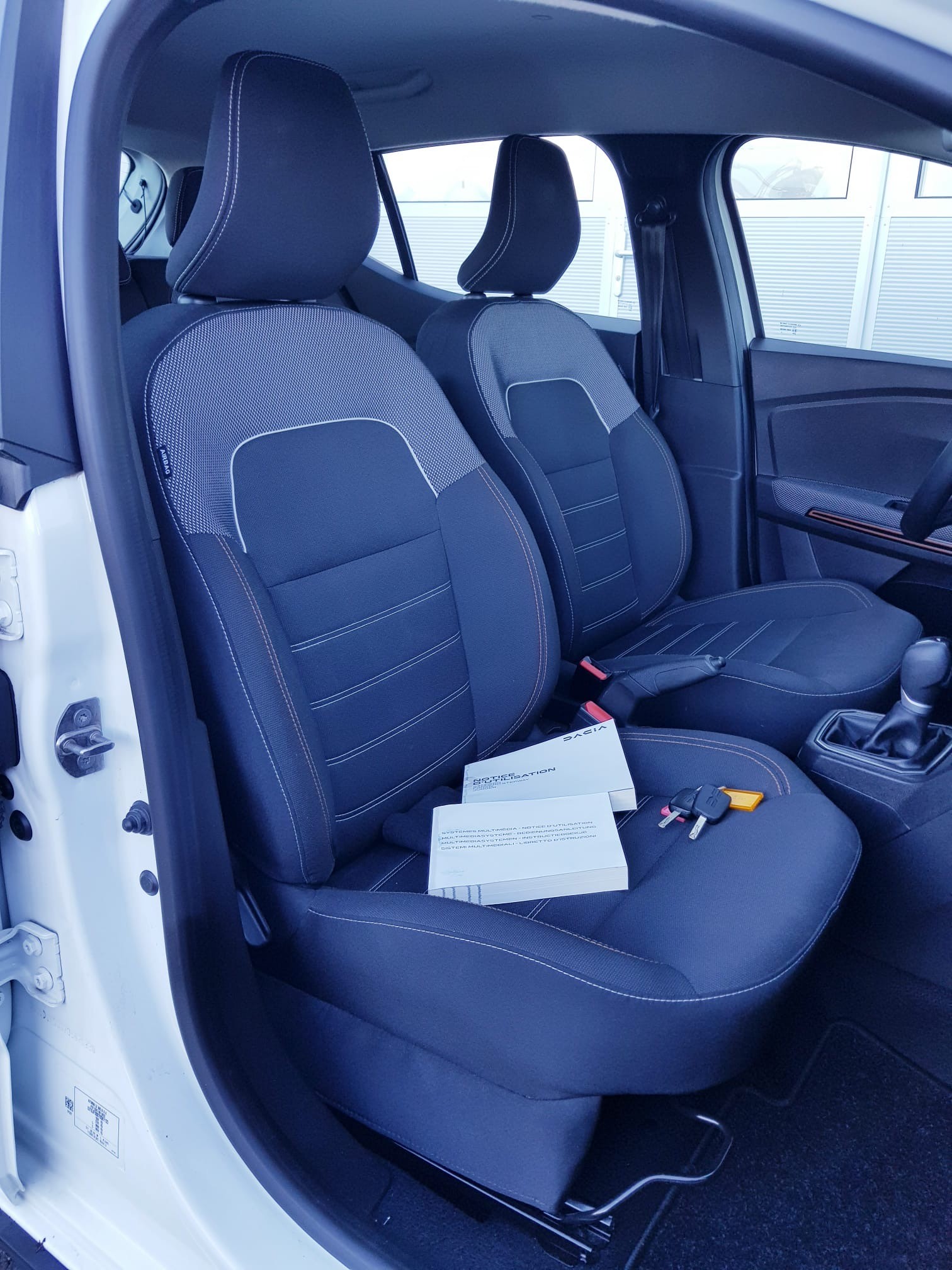 DACIA Sandero Stepway TCe 90 Expression CVT-image-9