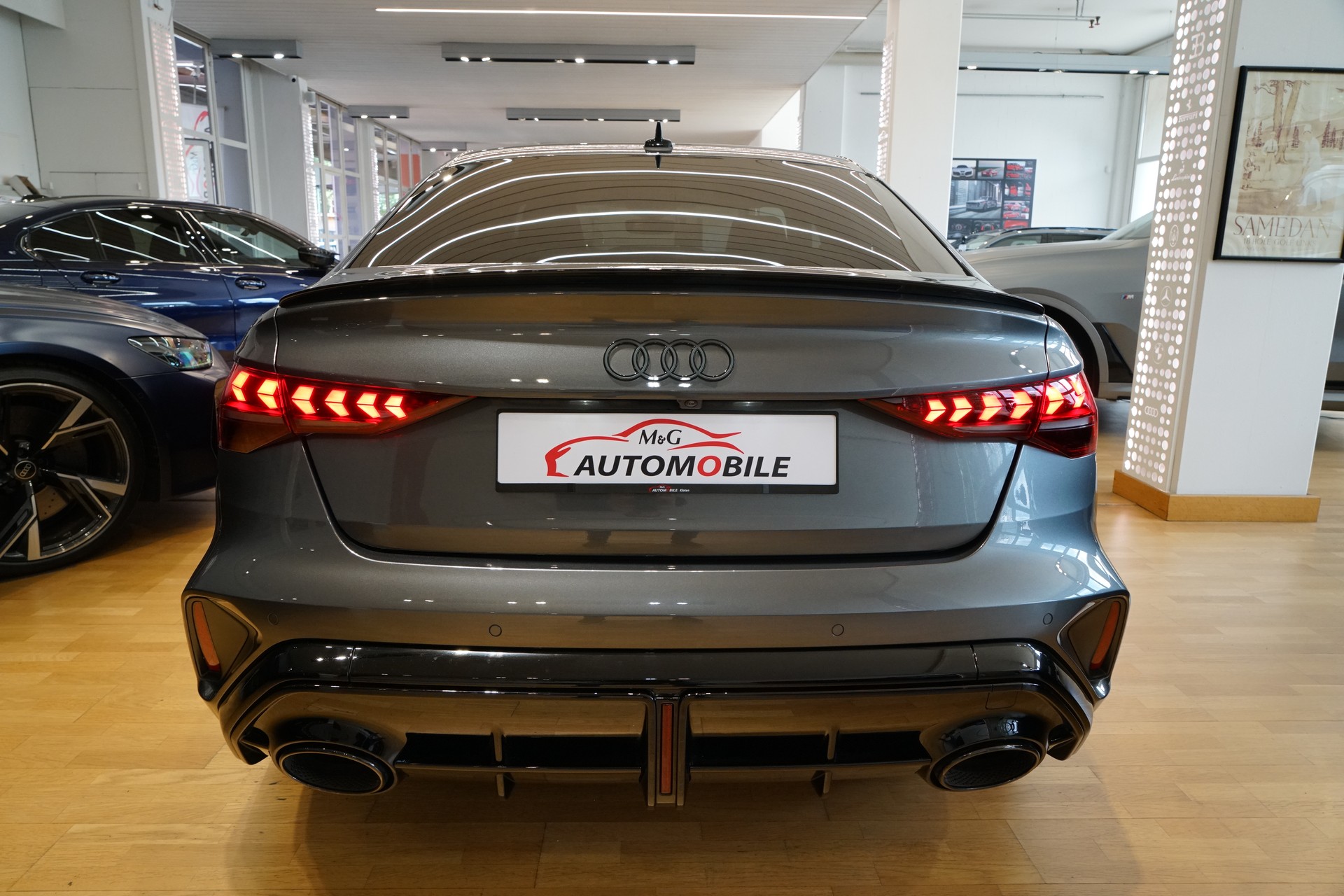 AUDI RS3 Limousine 2.5 TSI quattro S-tronic-image-5