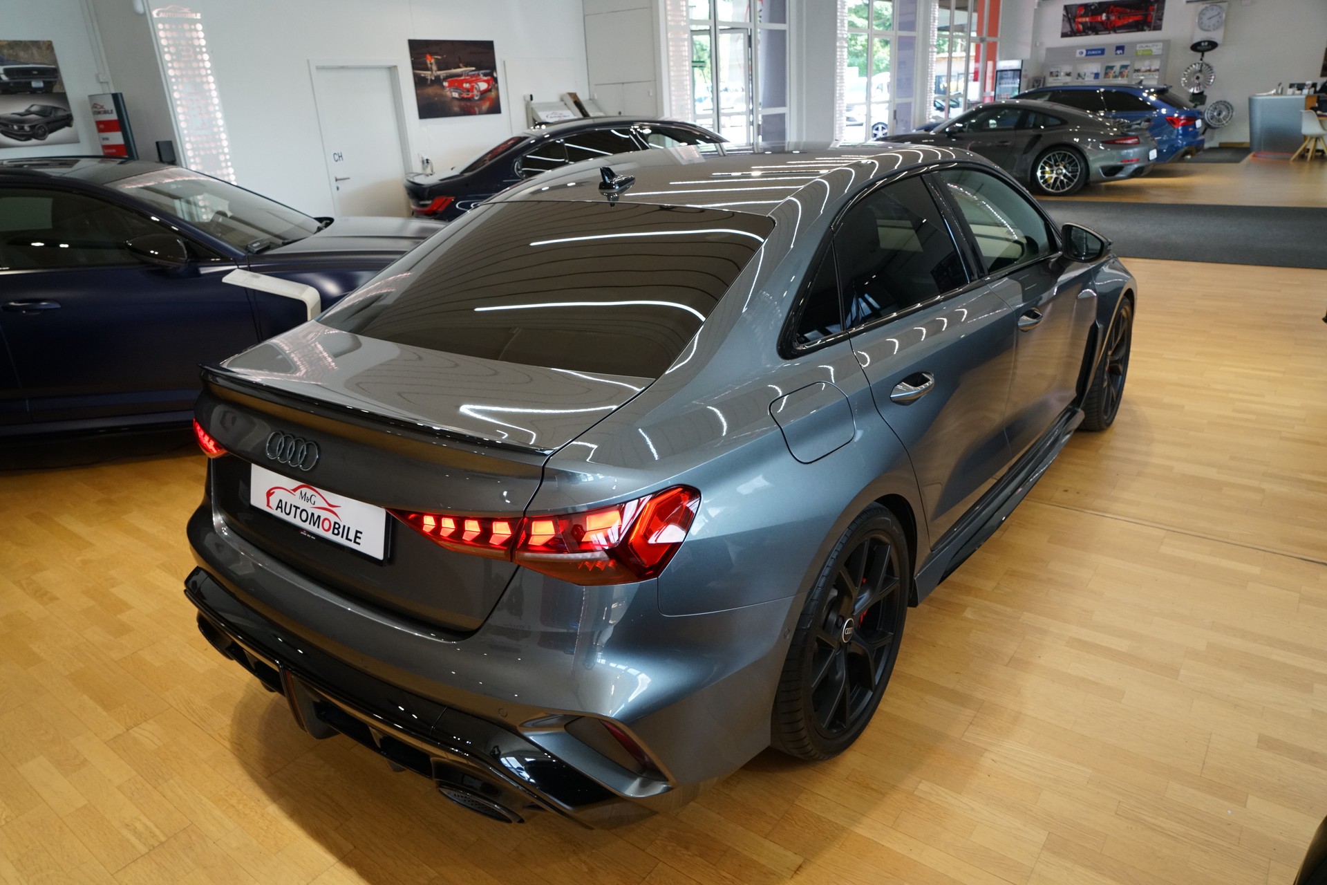 AUDI RS3 Limousine 2.5 TSI quattro S-tronic-image-7