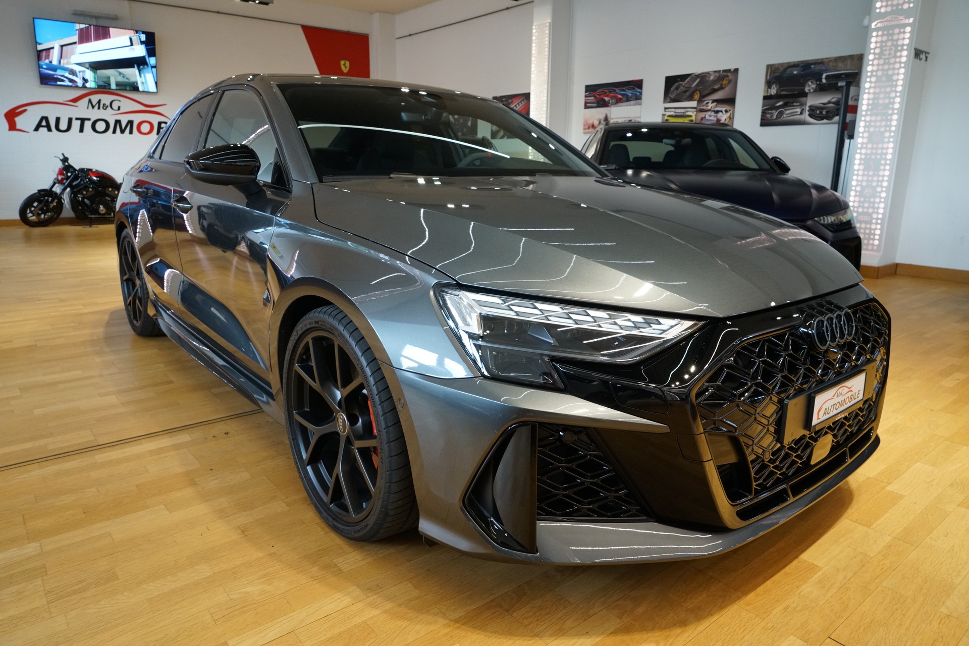 AUDI RS3 Limousine 2.5 TSI quattro S-tronic-image-2