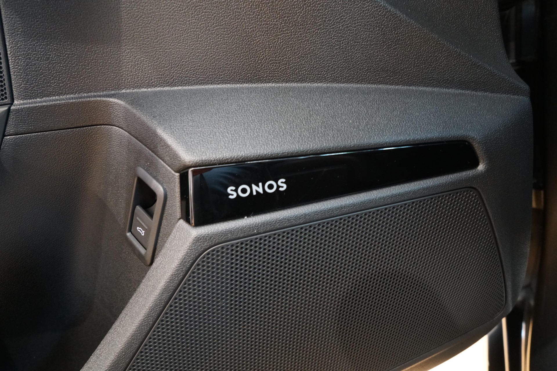 AUDI RS3 Limousine 2.5 TSI quattro S-tronic-image-17