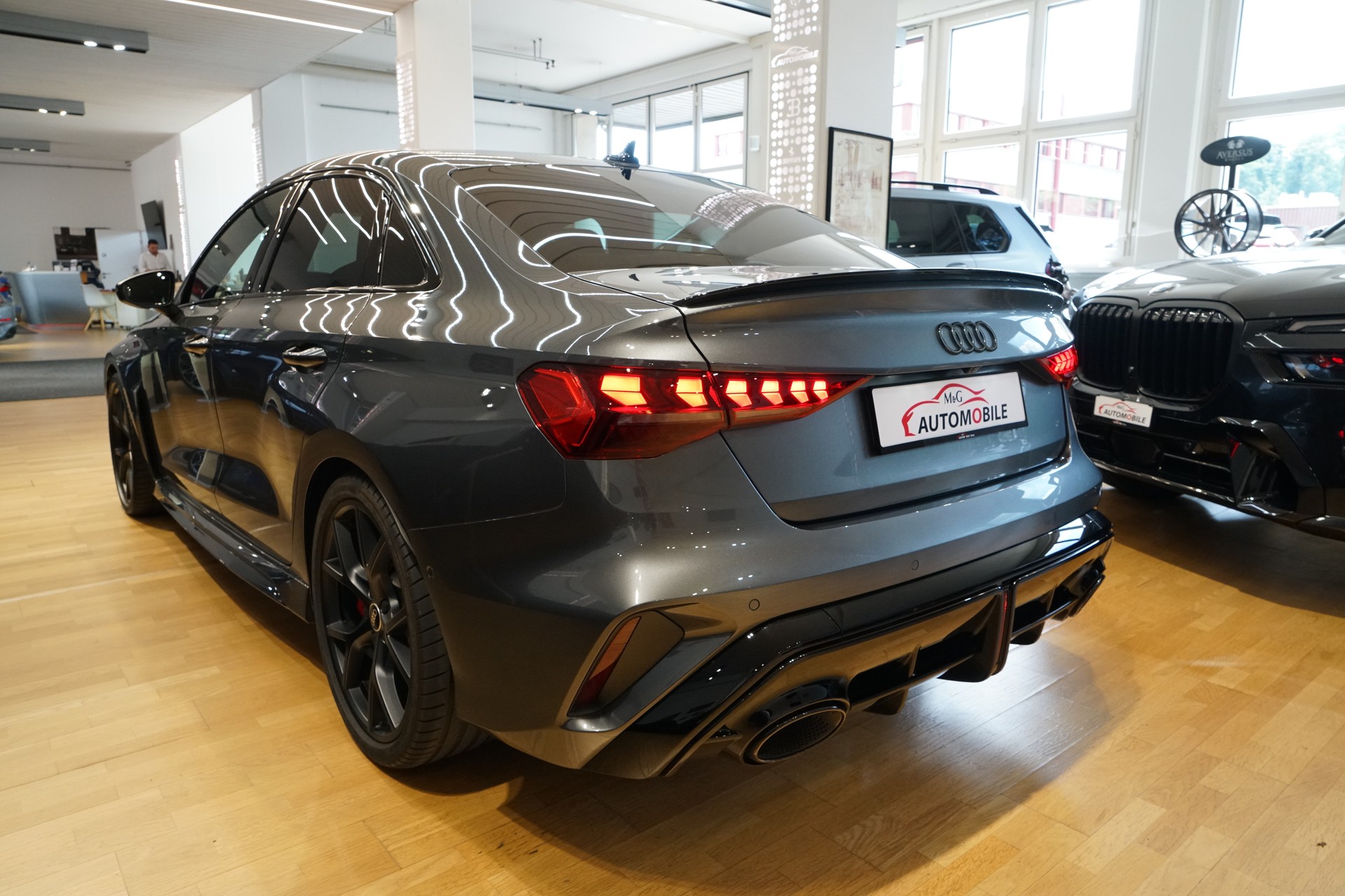 AUDI RS3 Limousine 2.5 TSI quattro S-tronic-image-4