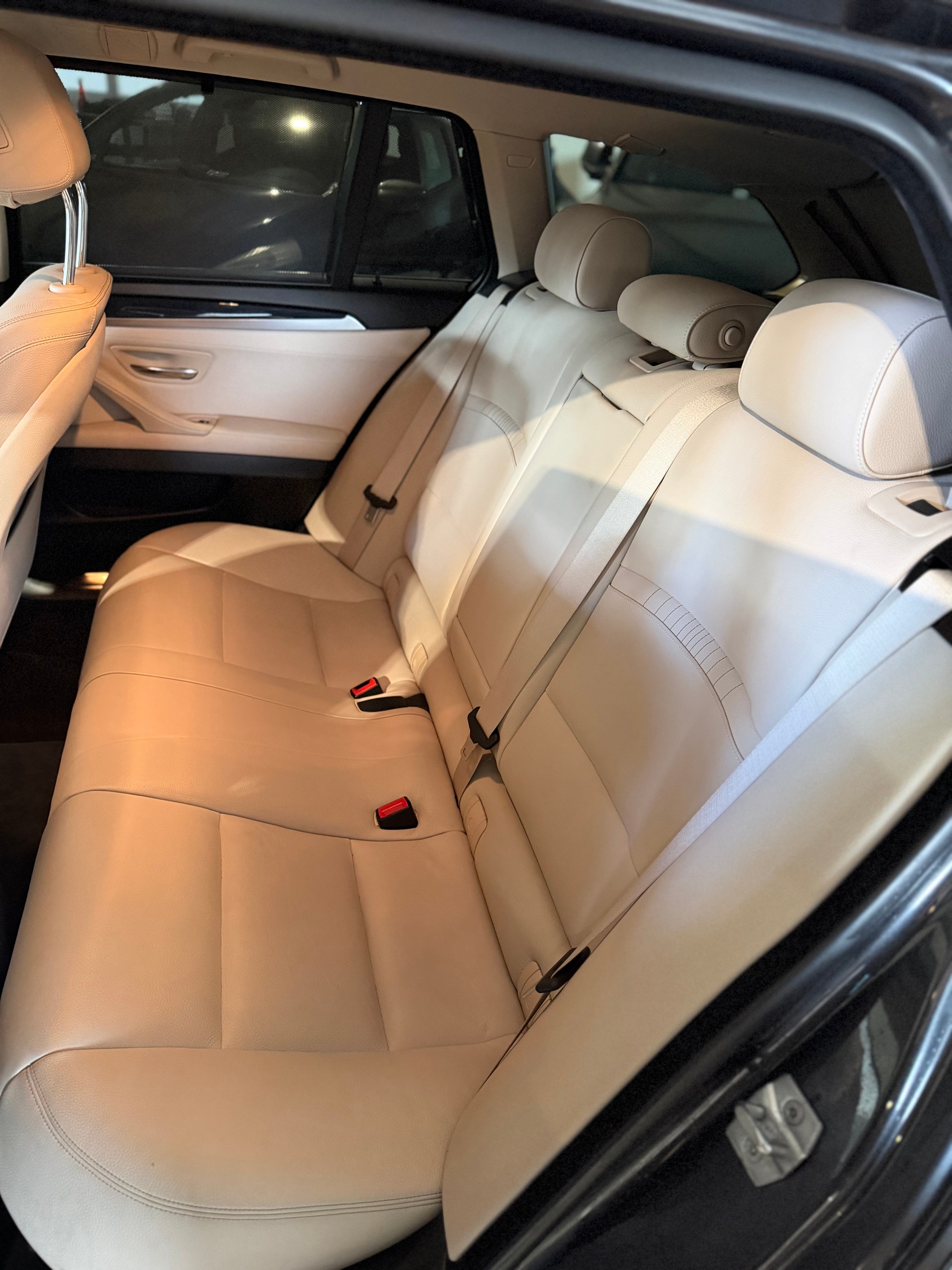 BMW 530d Touring xDrive Steptronic-image-9