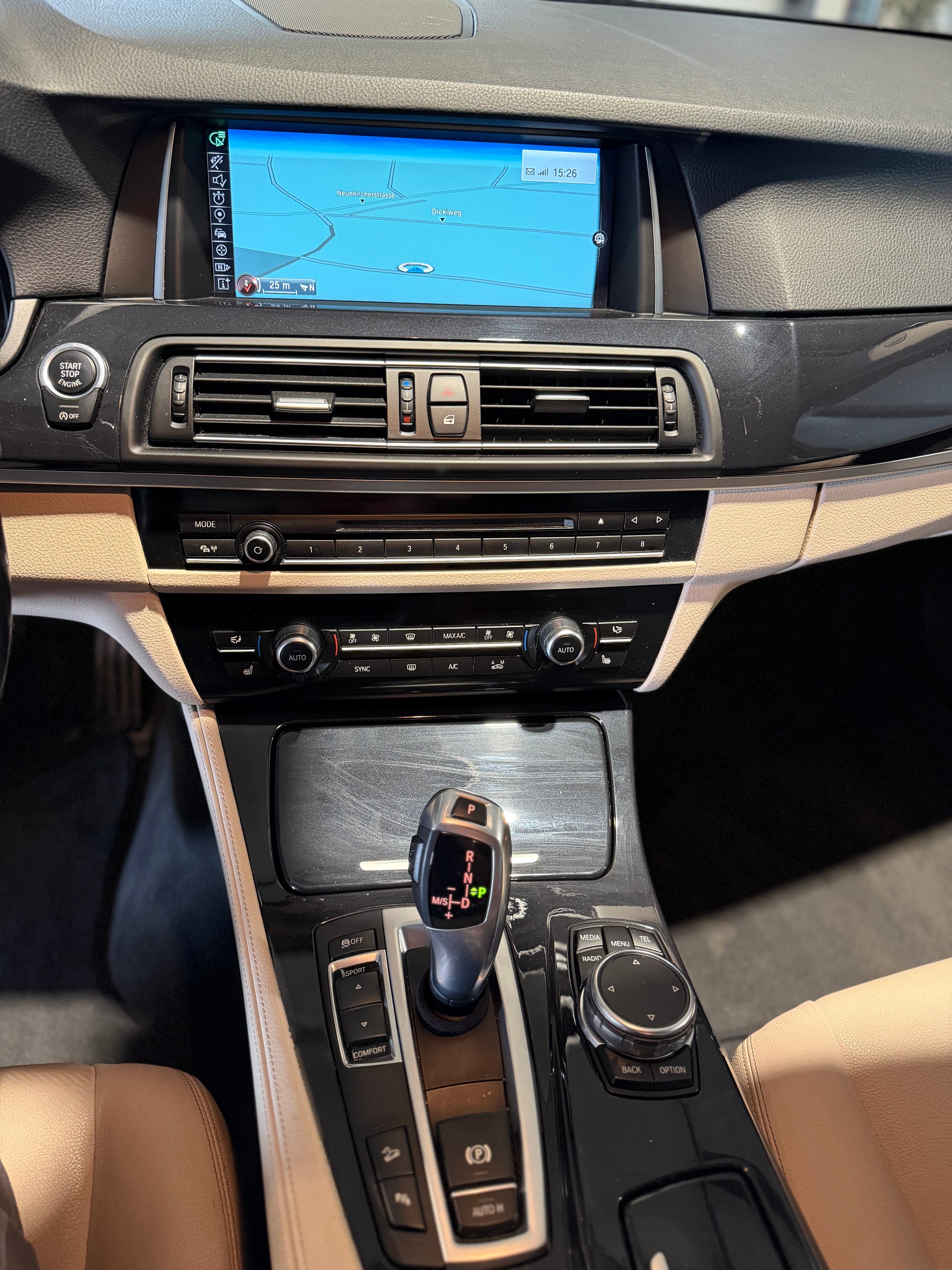 BMW 530d Touring xDrive Steptronic-image-11