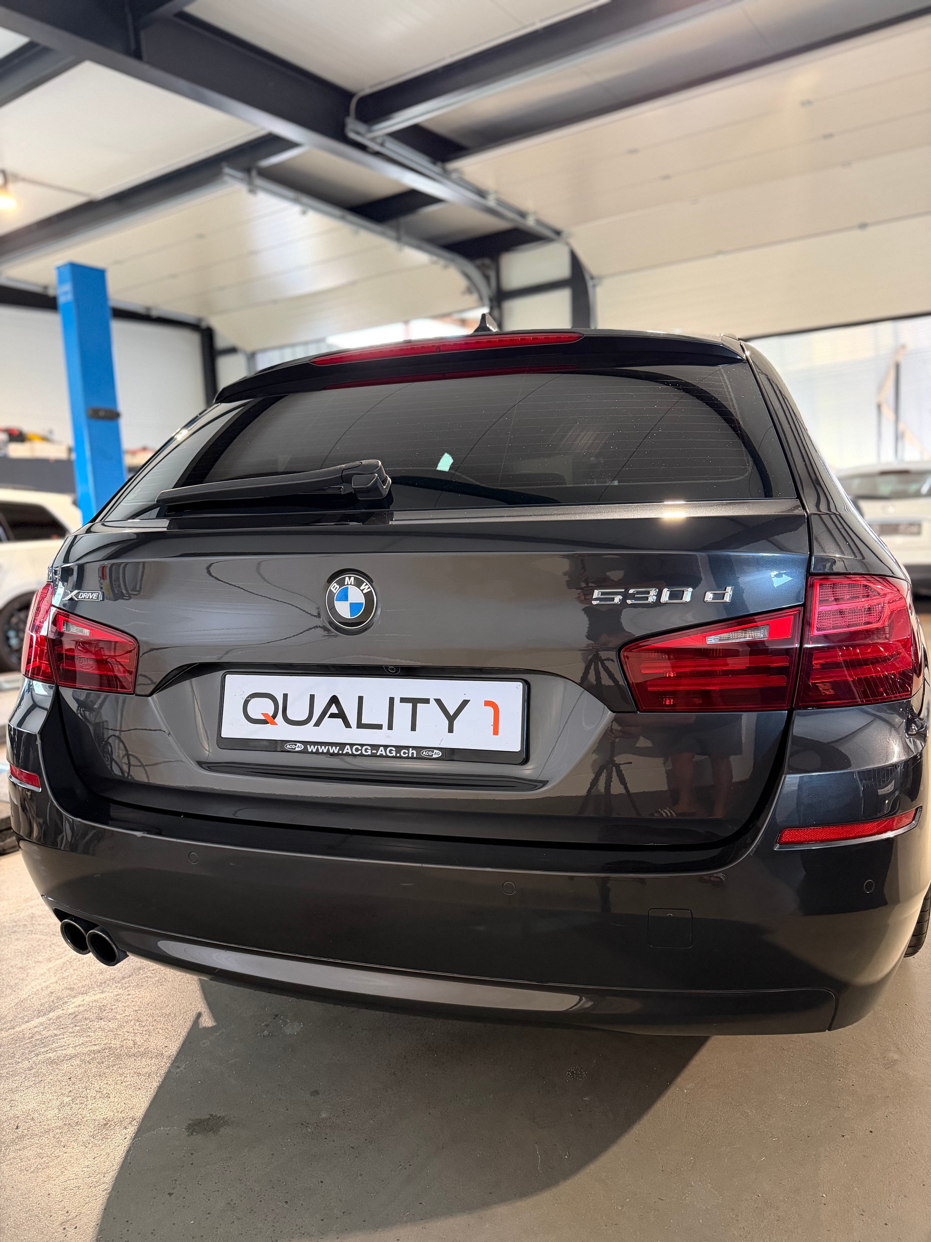BMW 530d Touring xDrive Steptronic-image-4
