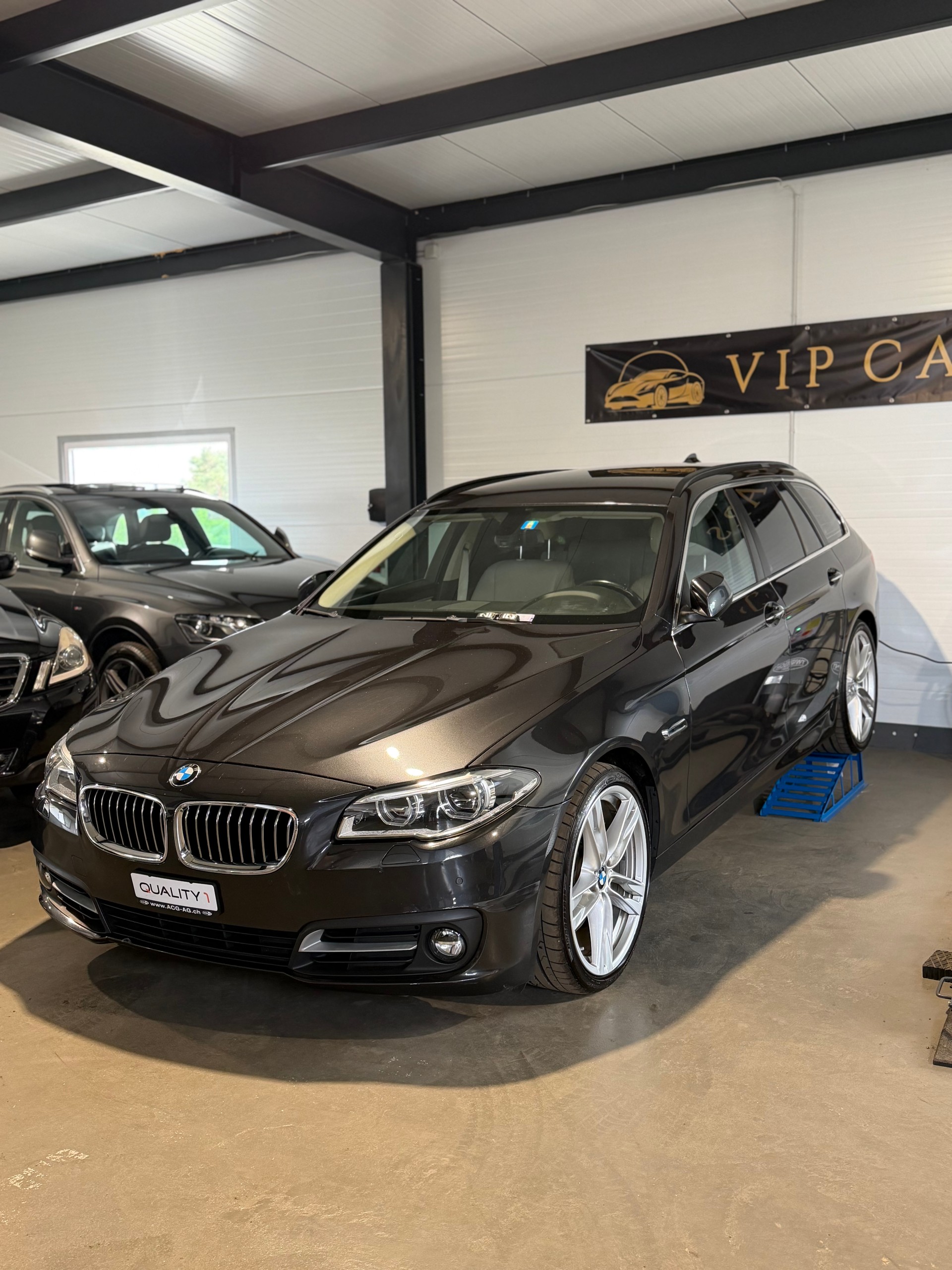 BMW 530d Touring xDrive Steptronic-image-1