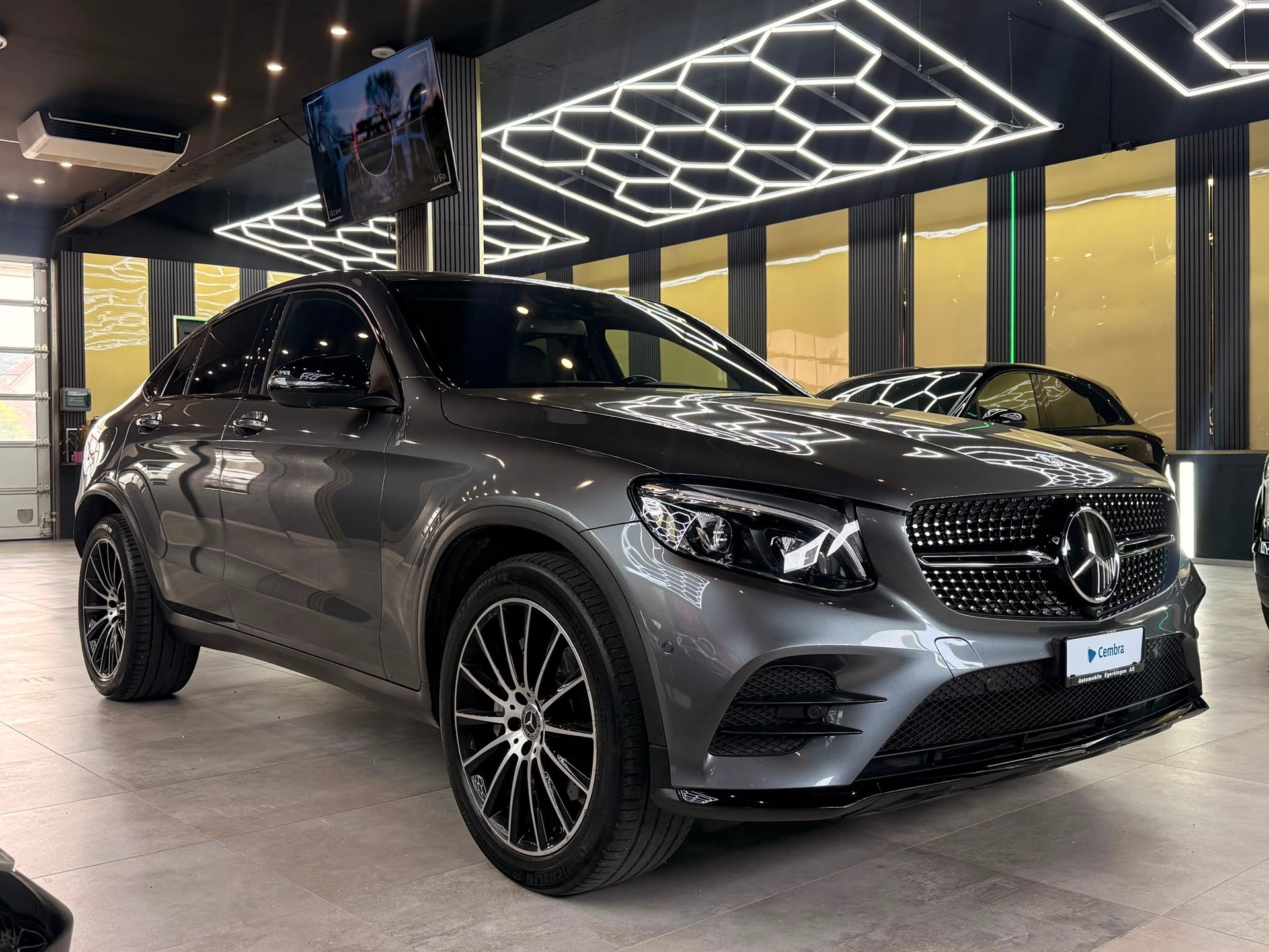 MERCEDES-BENZ GLC Coupé 250 d AMG Line 4Matic 9G-Tronic-image-2