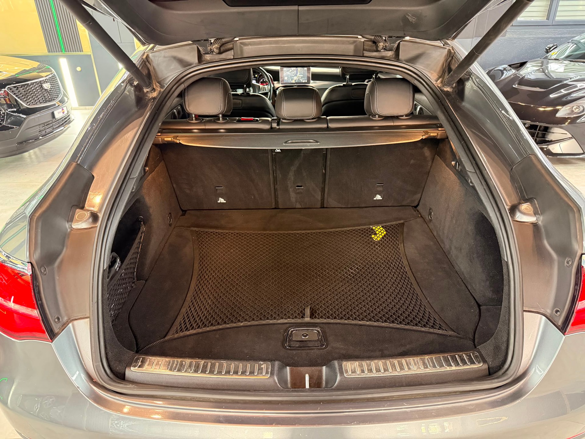 MERCEDES-BENZ GLC Coupé 250 d AMG Line 4Matic 9G-Tronic-image-15