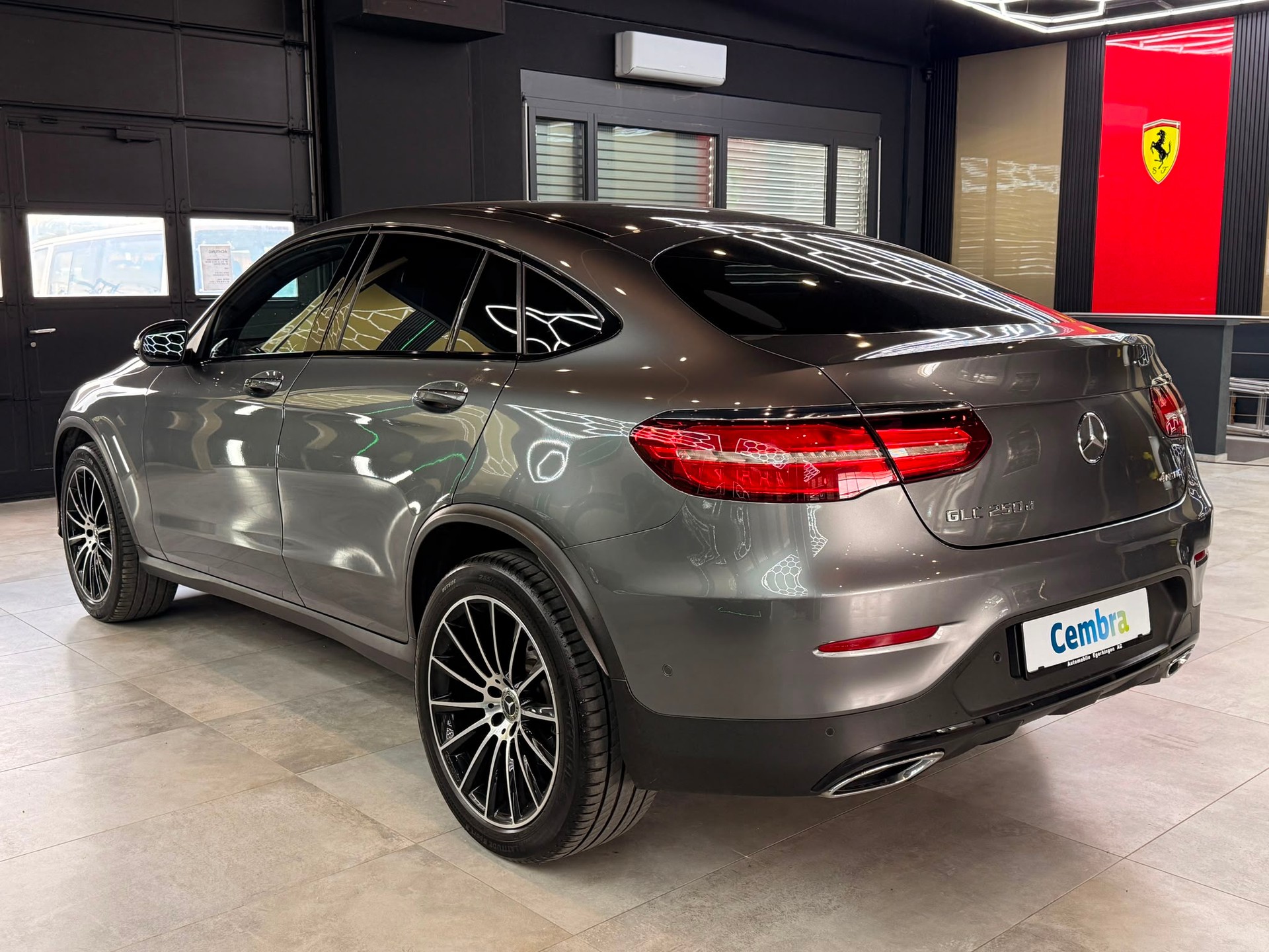 MERCEDES-BENZ GLC Coupé 250 d AMG Line 4Matic 9G-Tronic-image-6