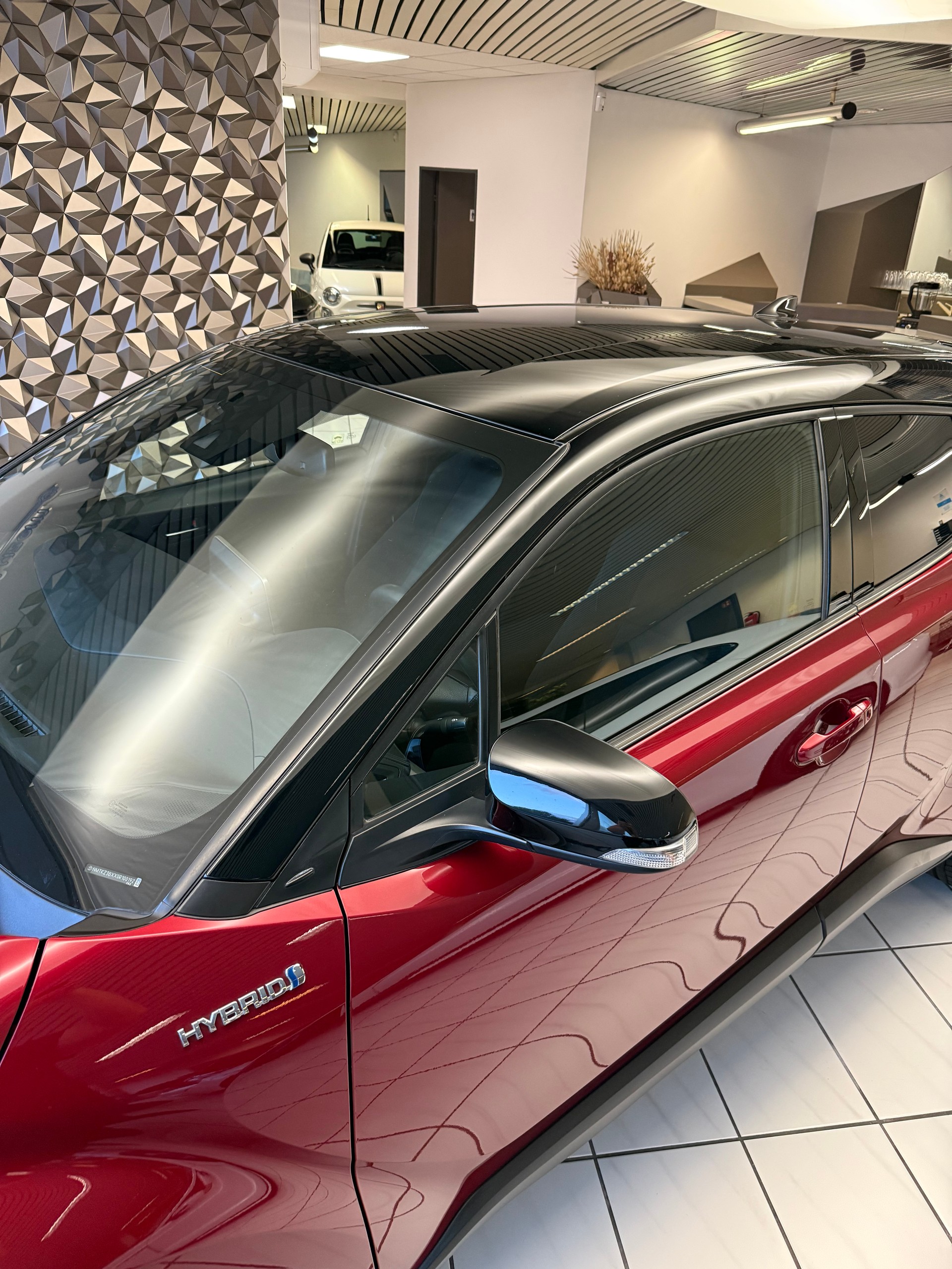 TOYOTA C-HR 1.8 HSD CVT-image-17