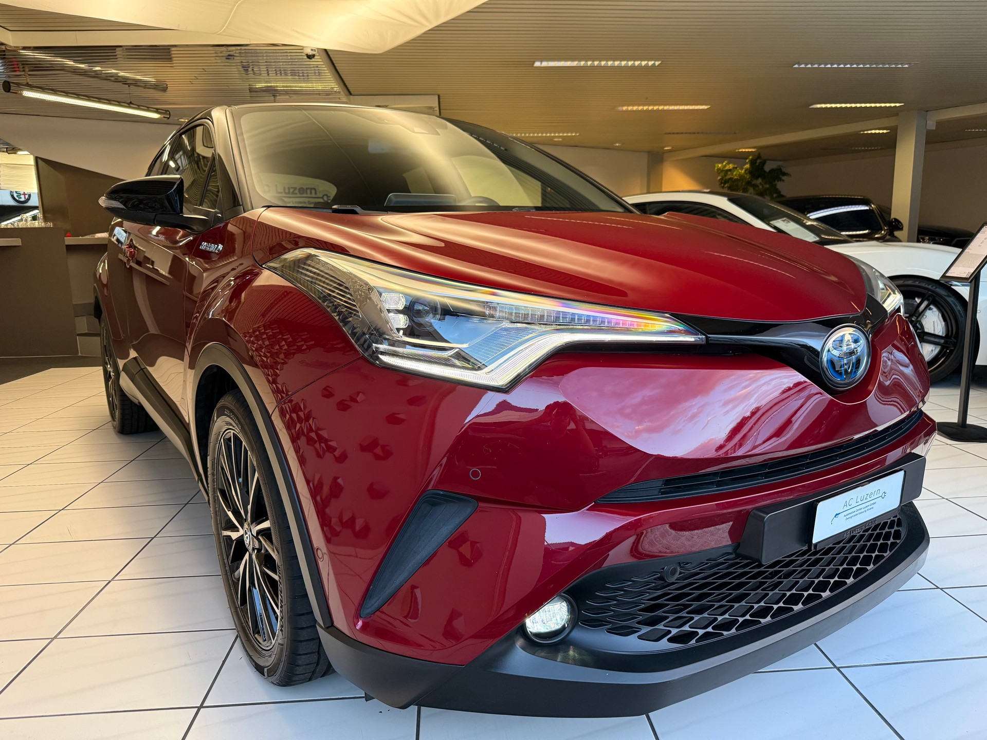 TOYOTA C-HR 1.8 HSD CVT-image-3