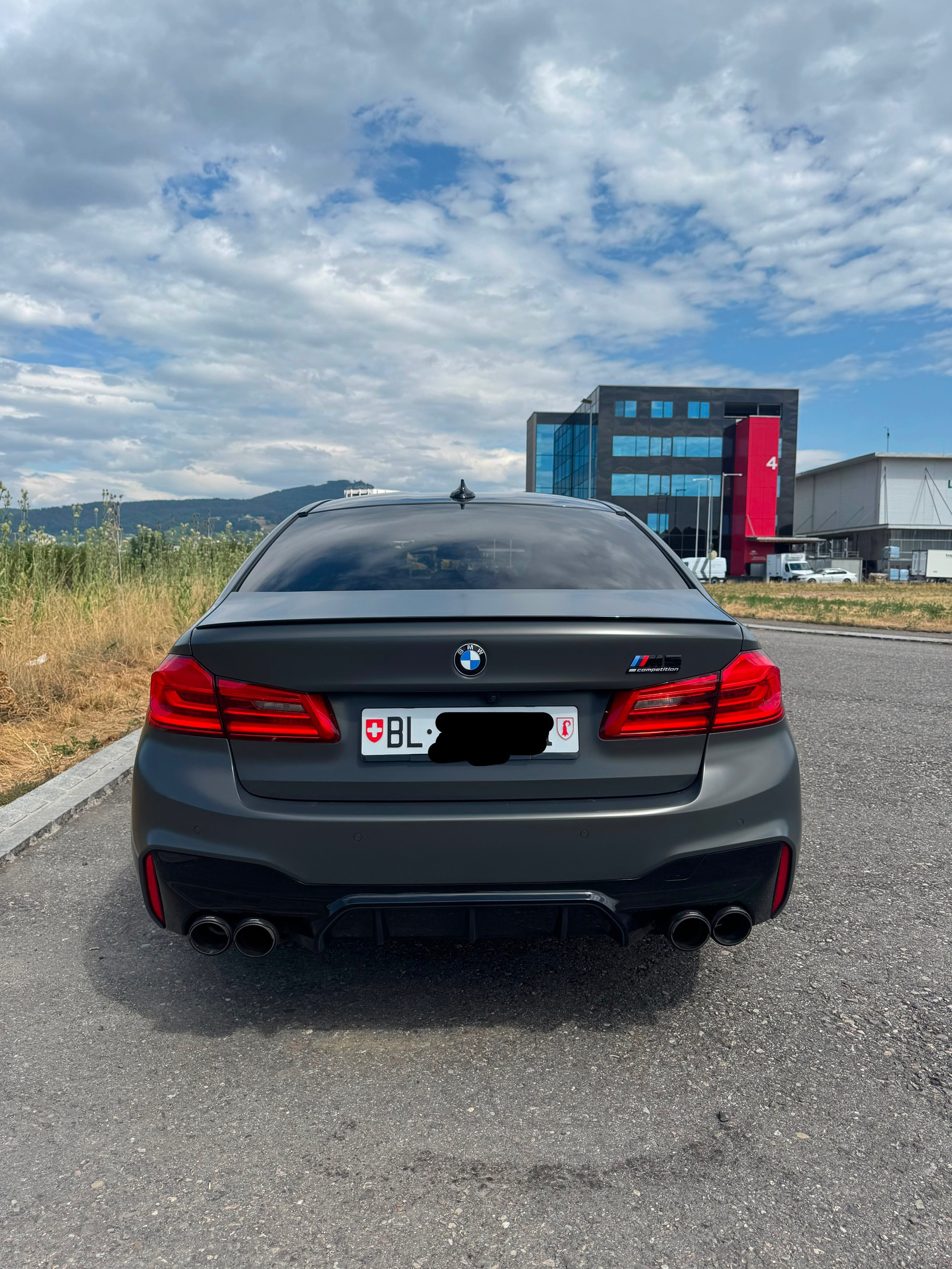 BMW M5 Competition xDrive-image-3
