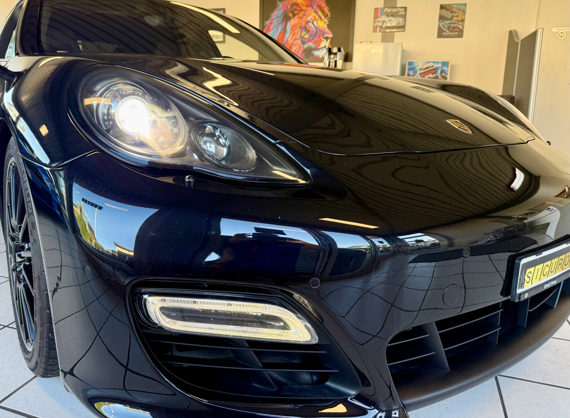 PORSCHE Panamera GTS 4.8 PDK-image-1