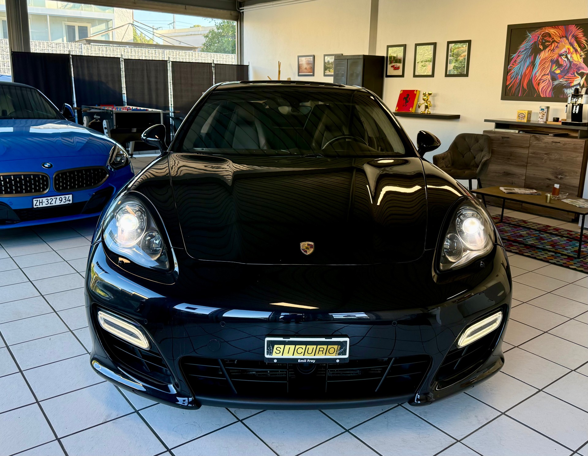PORSCHE Panamera GTS 4.8 PDK-image-2