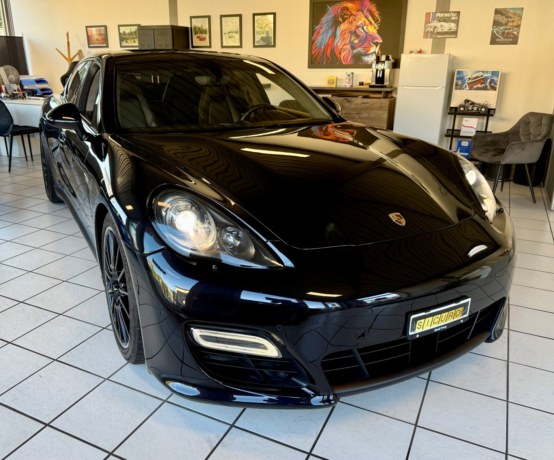 PORSCHE Panamera GTS 4.8 PDK-image-0