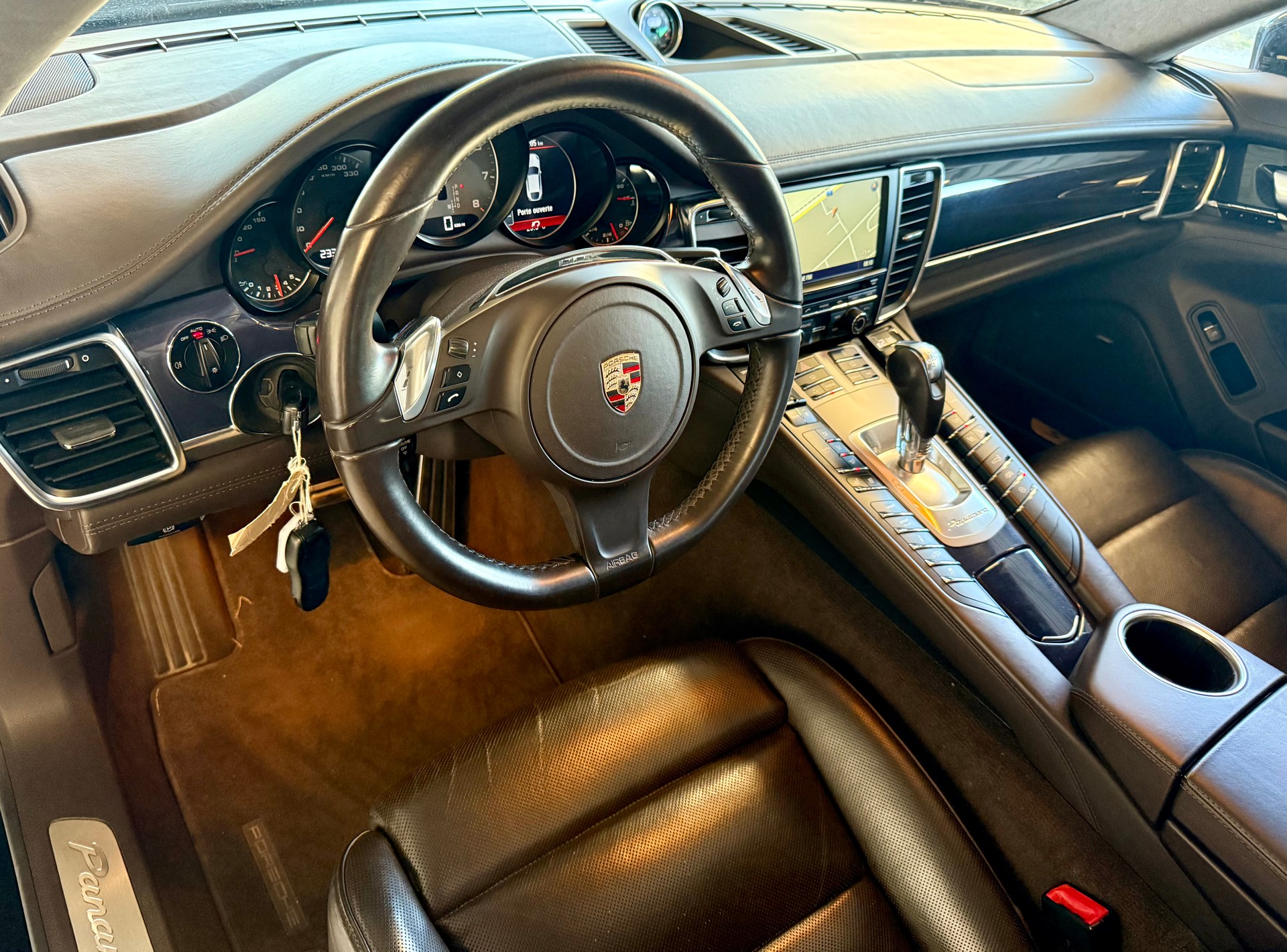 PORSCHE Panamera GTS 4.8 PDK-image-13