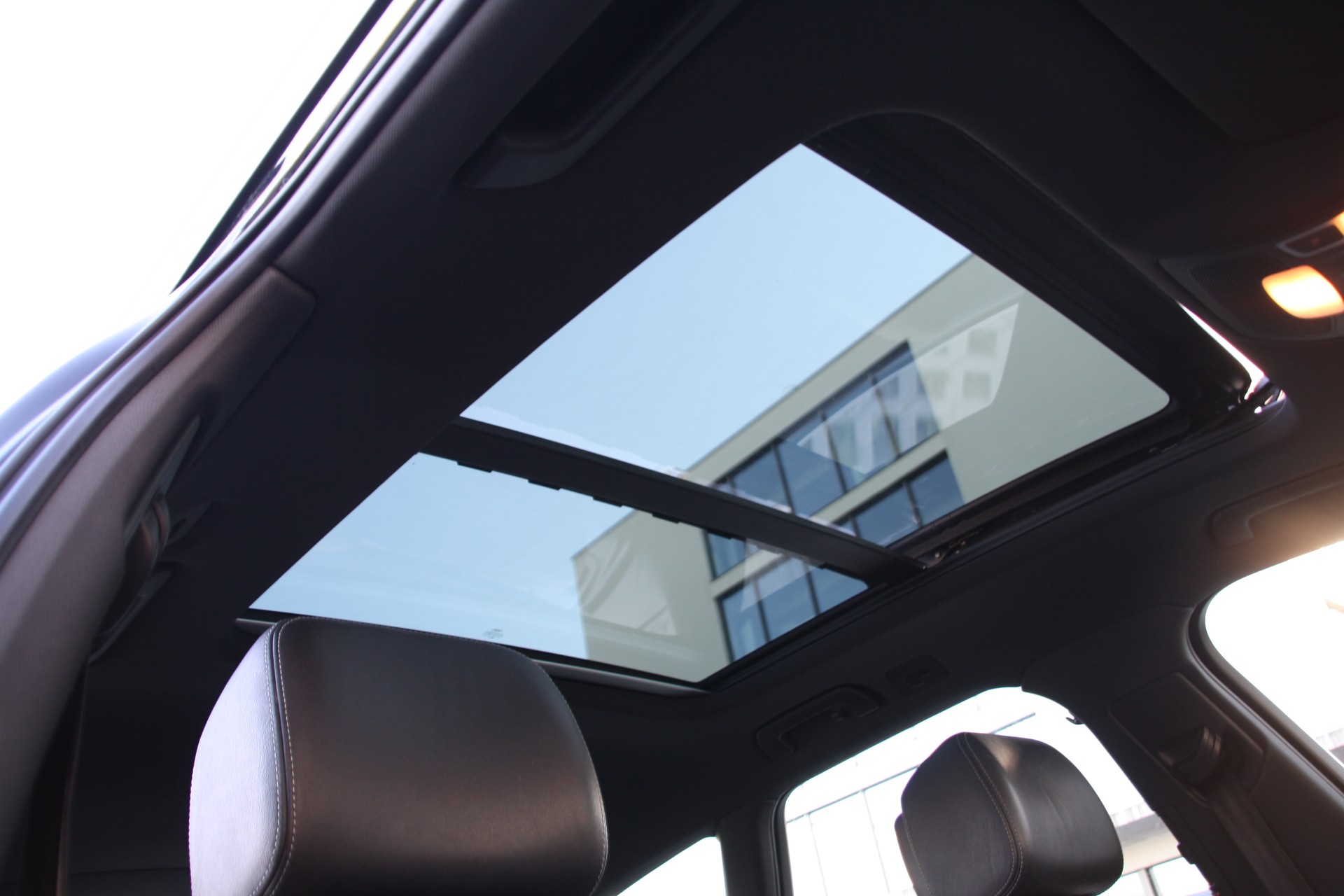 AUDI 3.0 V6 TDI 245 quattro S-Tr.-image-7