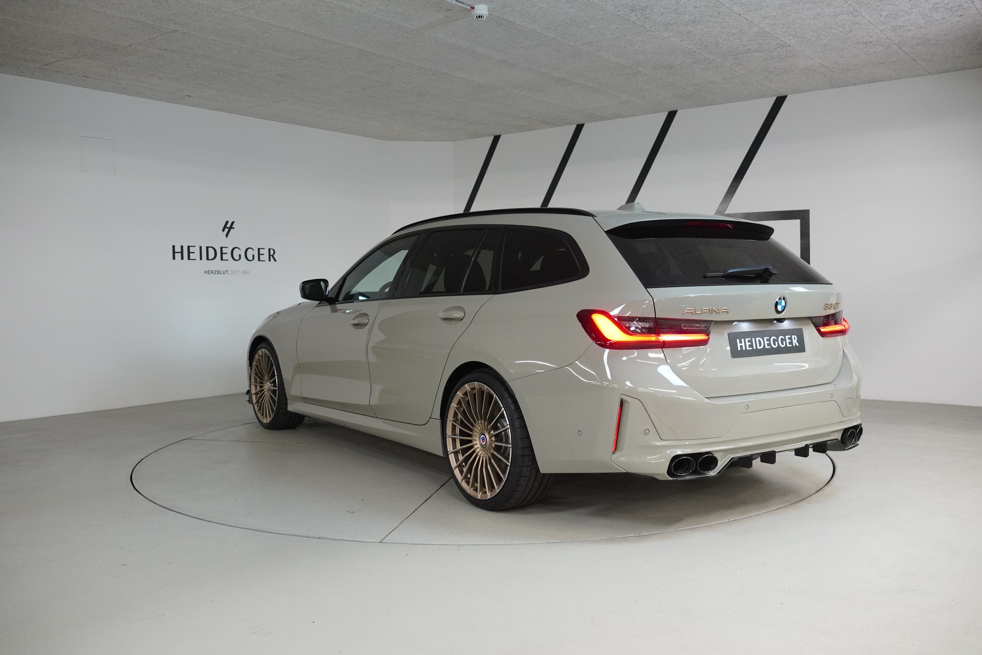 BMW-ALPINA B3 BiTurbo Touring 3.0 xDrive GT Switch-Tronic-image-4