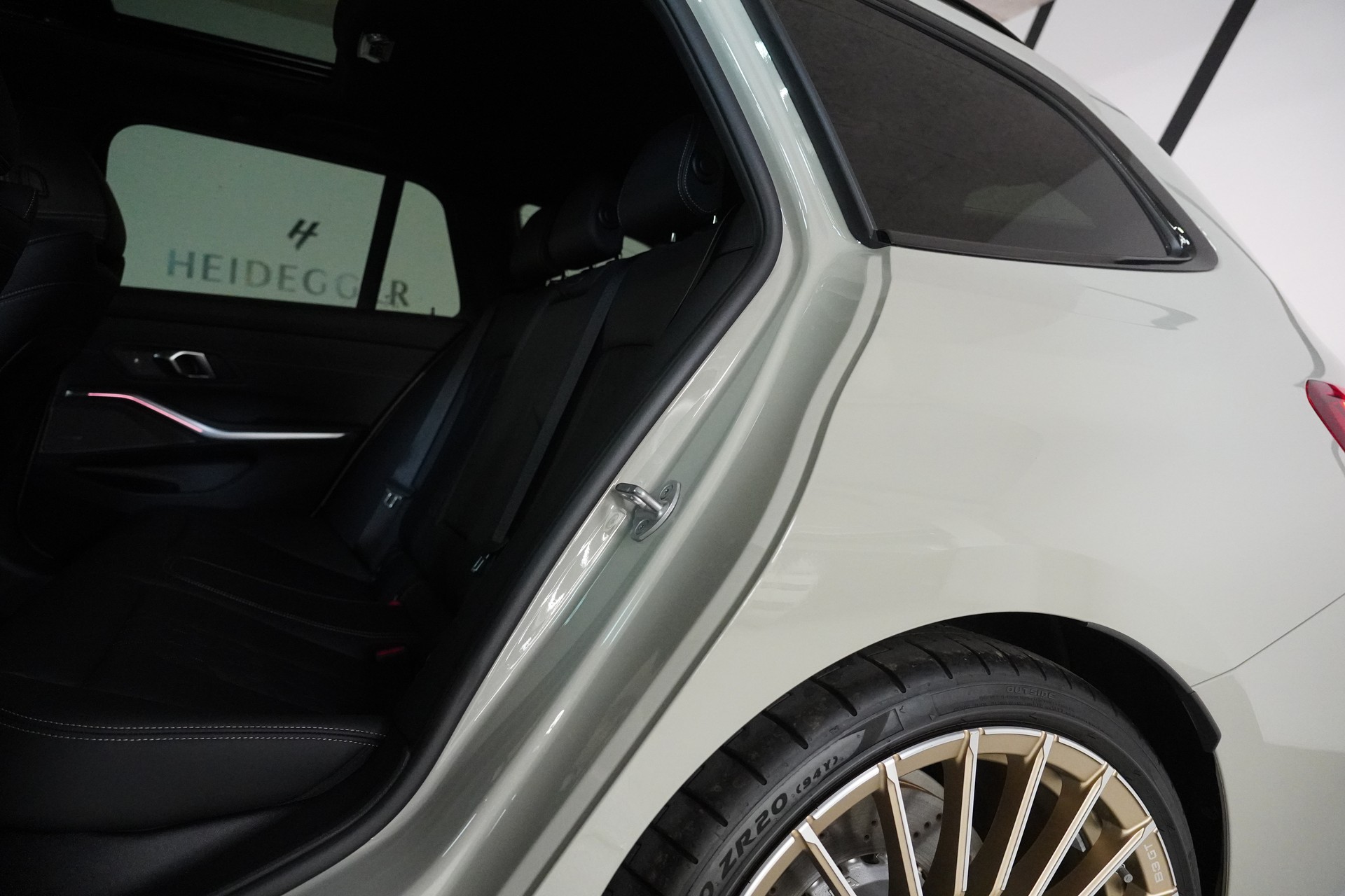 BMW-ALPINA B3 BiTurbo Touring 3.0 xDrive GT Switch-Tronic-image-12