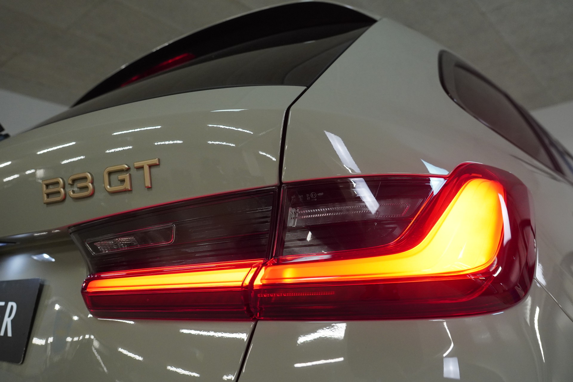 BMW-ALPINA B3 BiTurbo Touring 3.0 xDrive GT Switch-Tronic-image-15