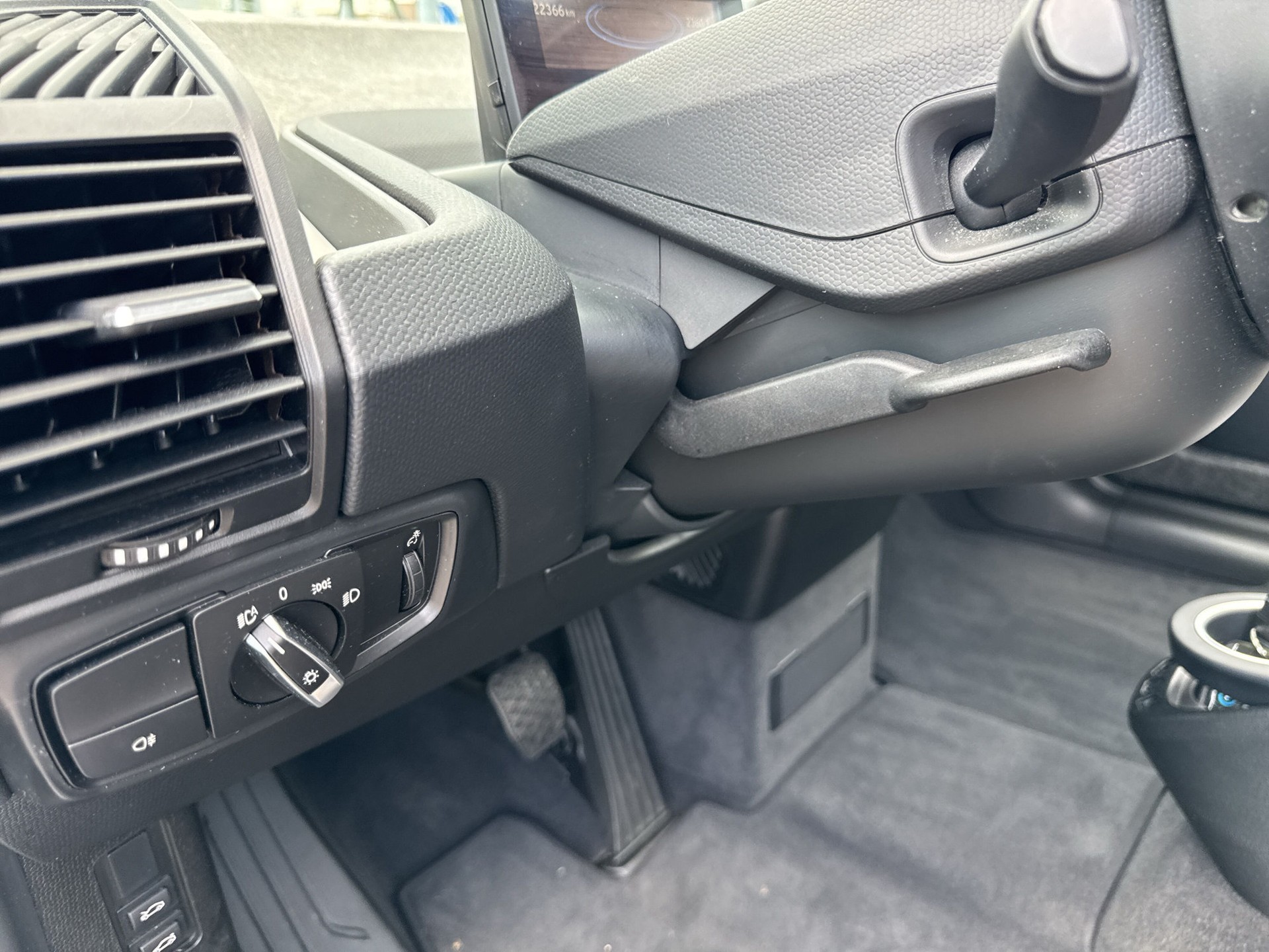 BMW i3 (120Ah)-image-18