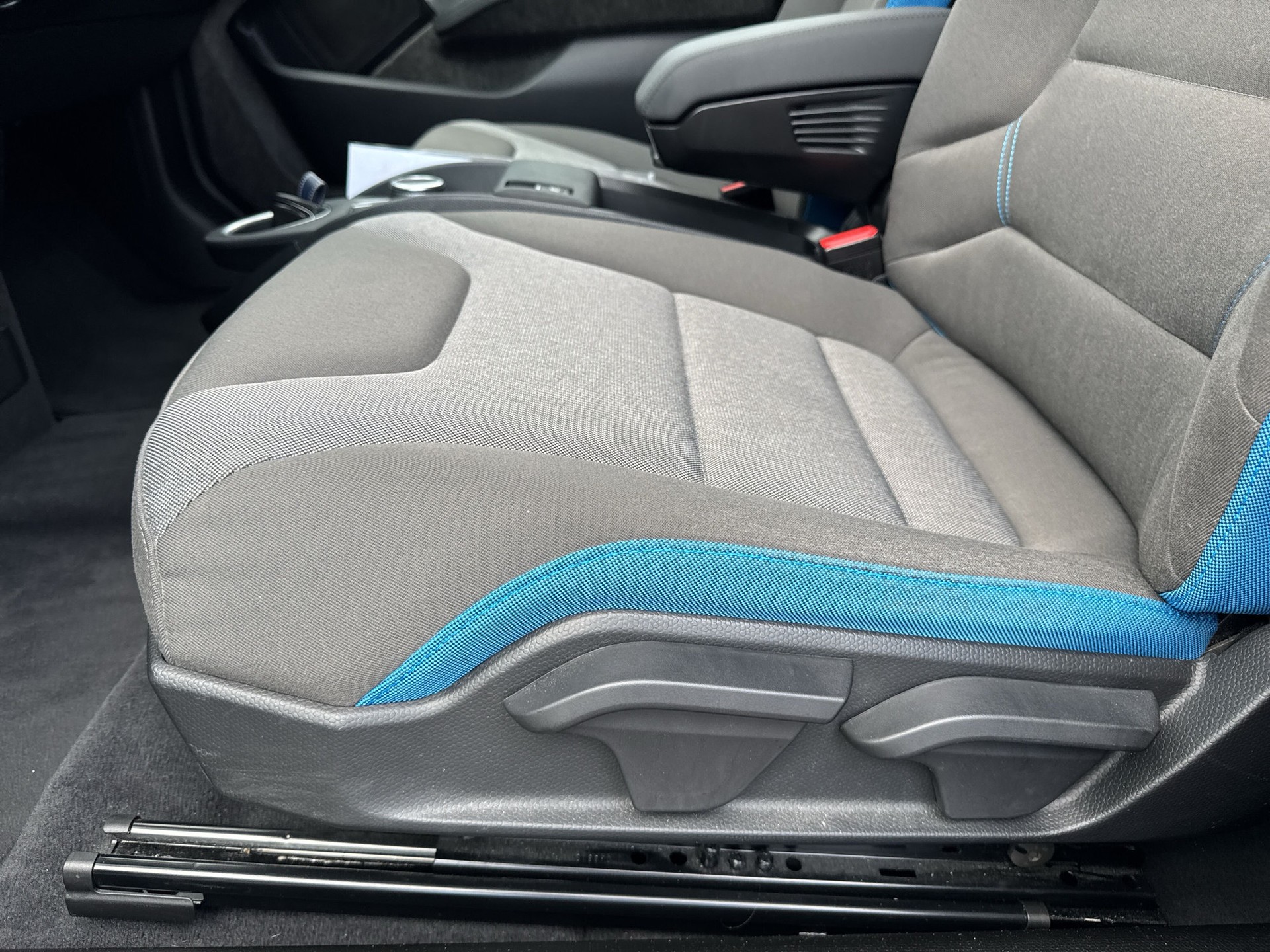BMW i3 (120Ah)-image-17