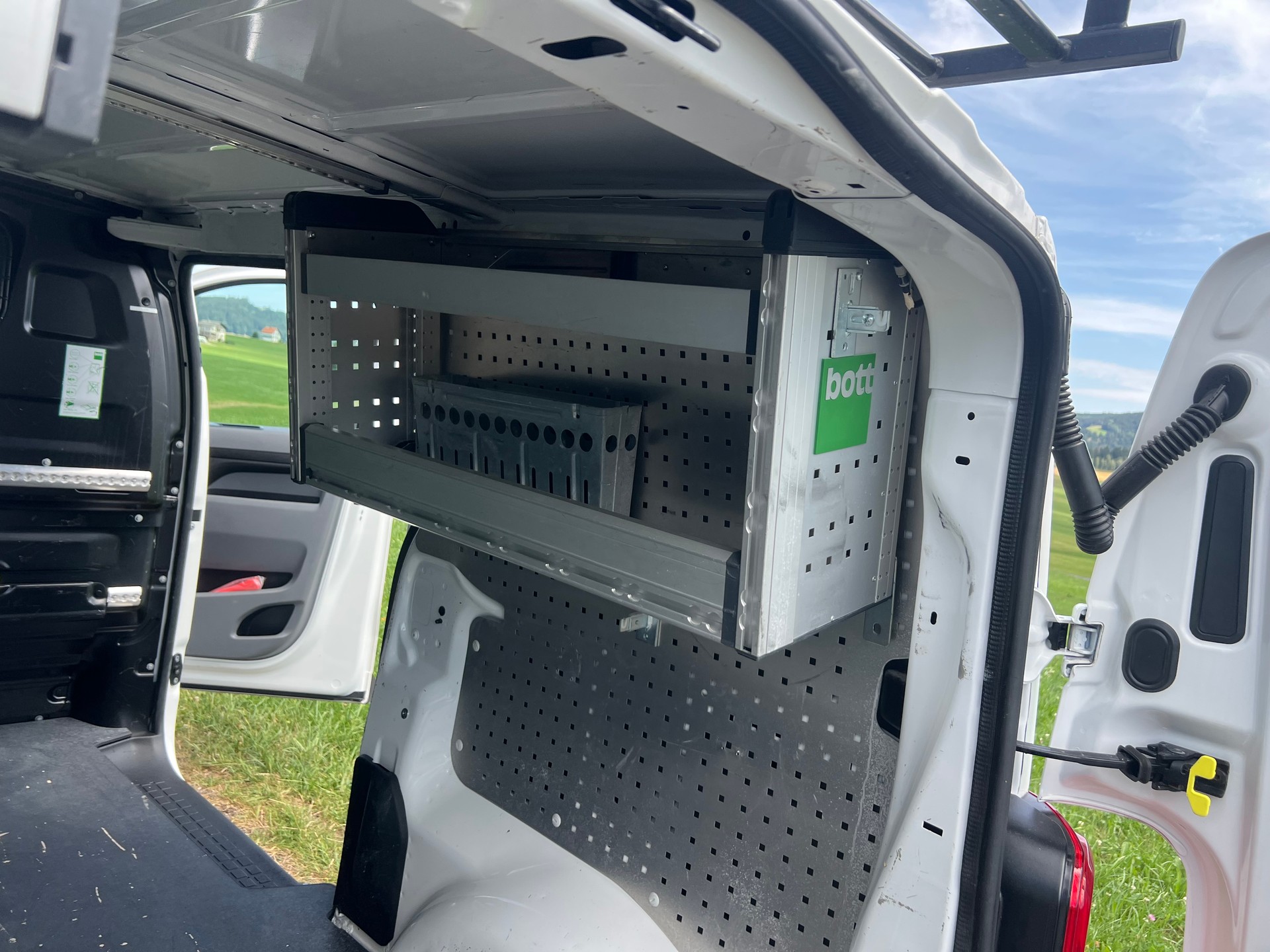 OPEL Opel Vivaro Cargo 1.5 CDTI Inkl. Innenausbau!-image-12