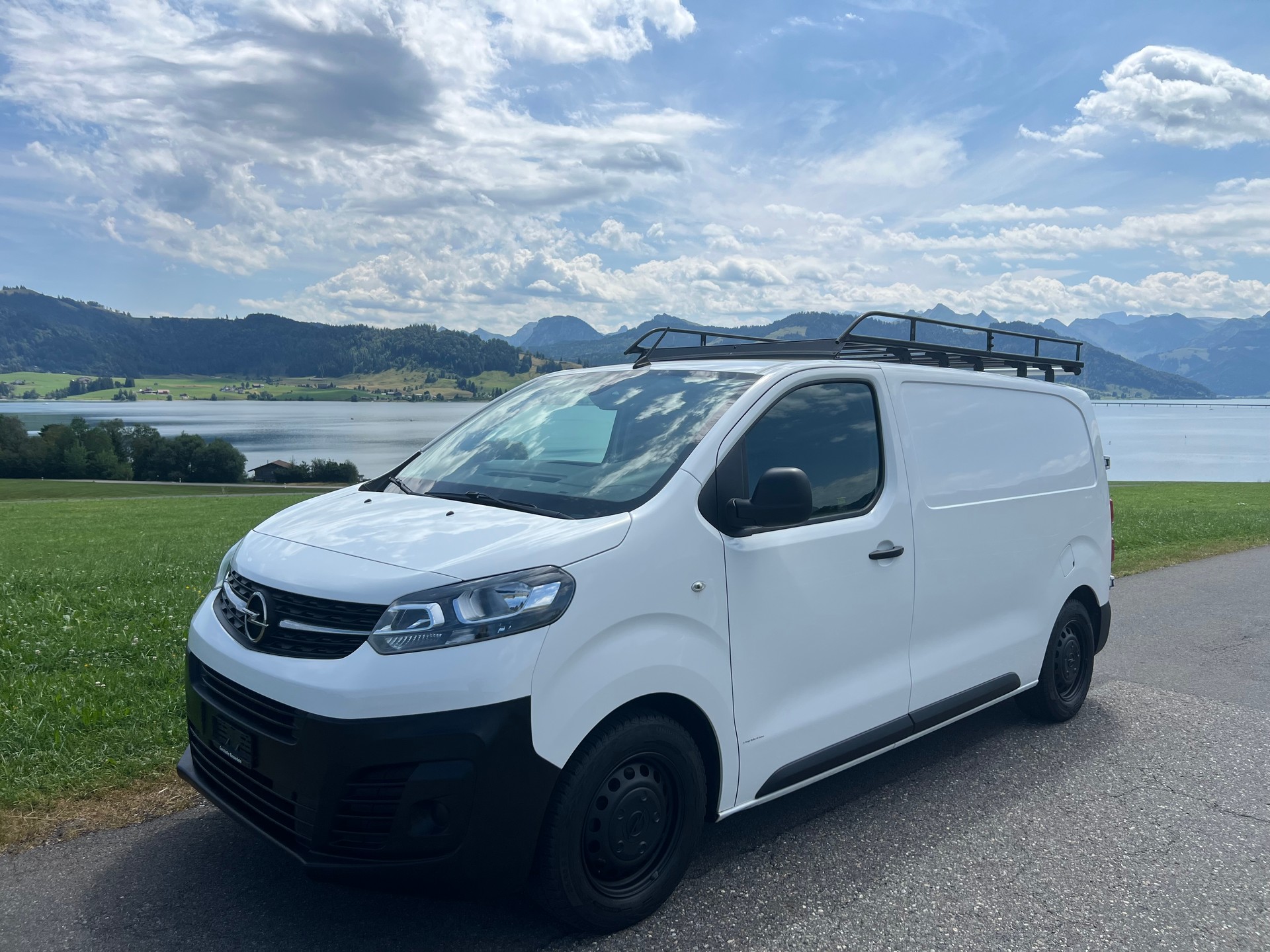 OPEL Opel Vivaro Cargo 1.5 CDTI Inkl. Innenausbau!-image-0