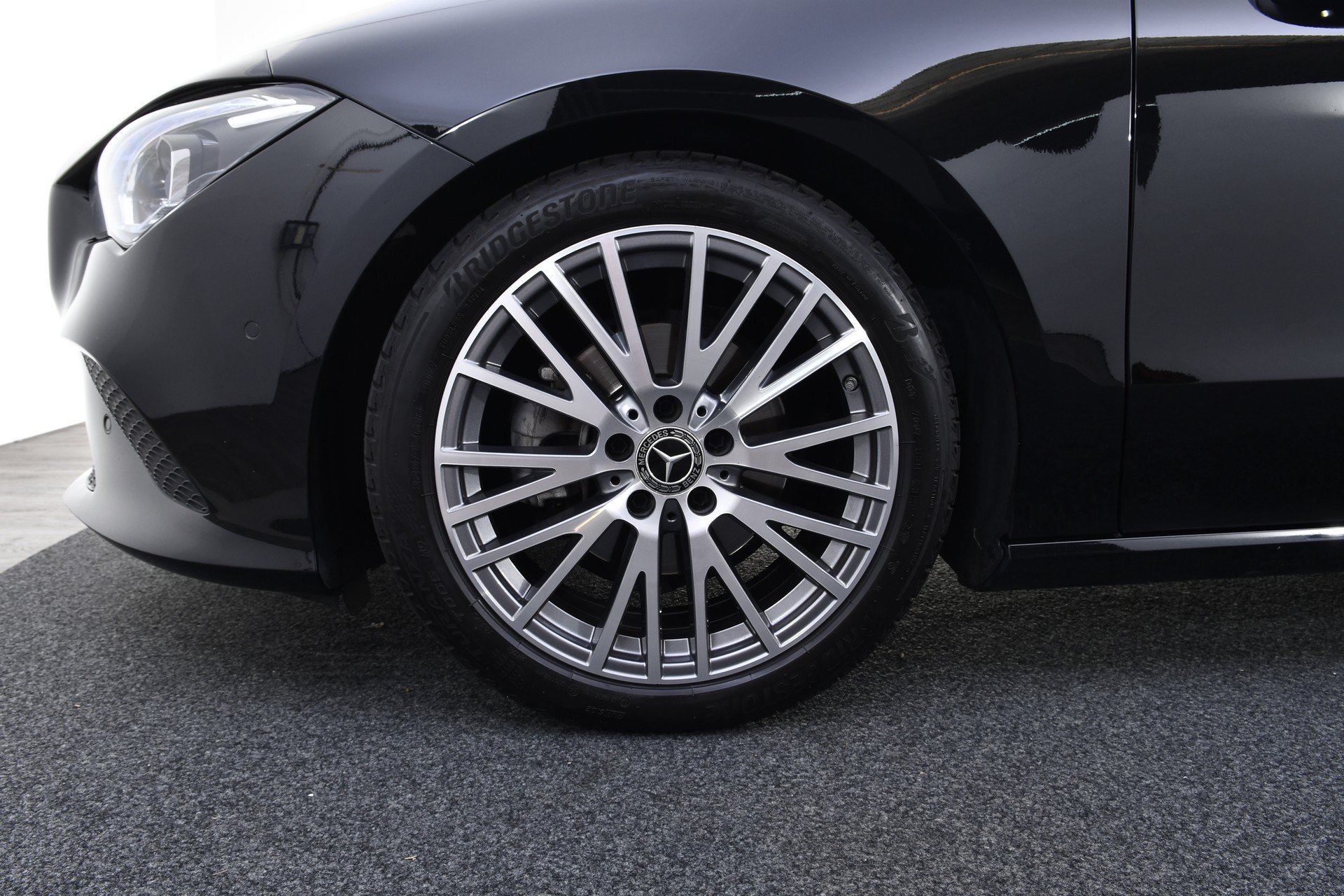 MERCEDES-BENZ CLA 180 7G-DCT-image-22