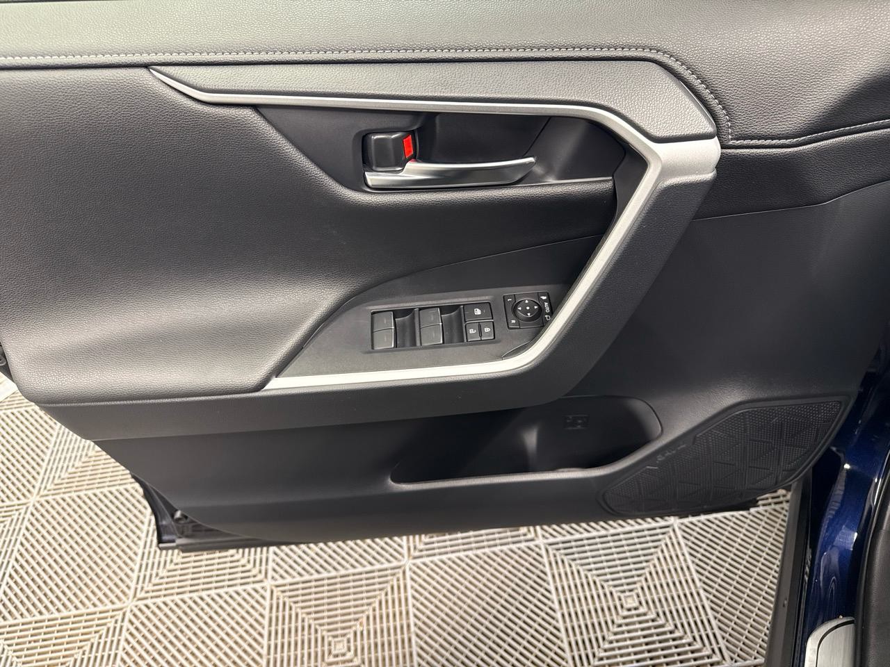 TOYOTA RAV-4 2.5 HSD Style e-CVT 4WD-image-3