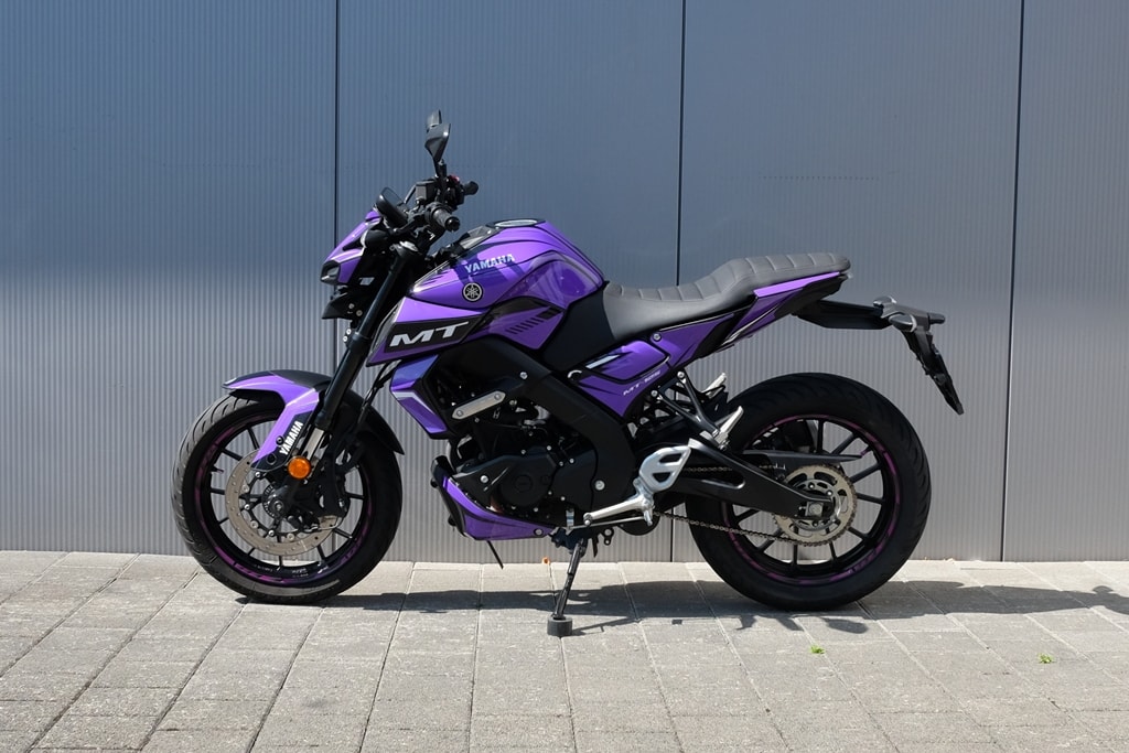 YAMAHA MT-125 ABS-showroom-element-2