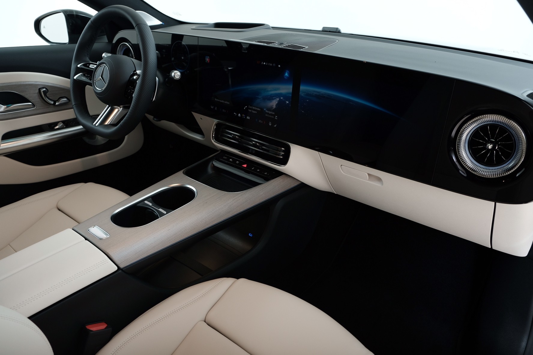 MERCEDES-BENZ CLA 350 4 Matic 85 kWh EQ-image-5