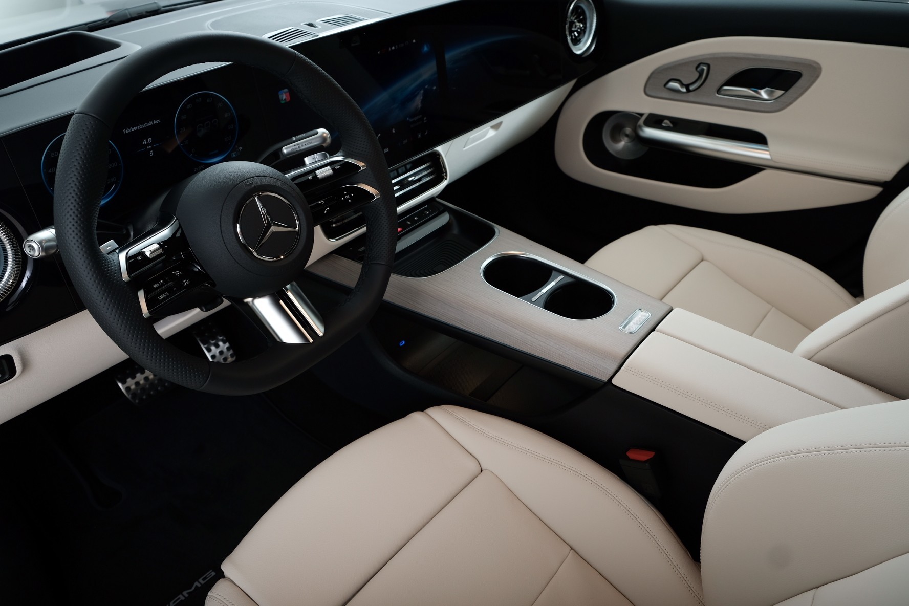 MERCEDES-BENZ CLA 350 4 Matic 85 kWh EQ-image-8