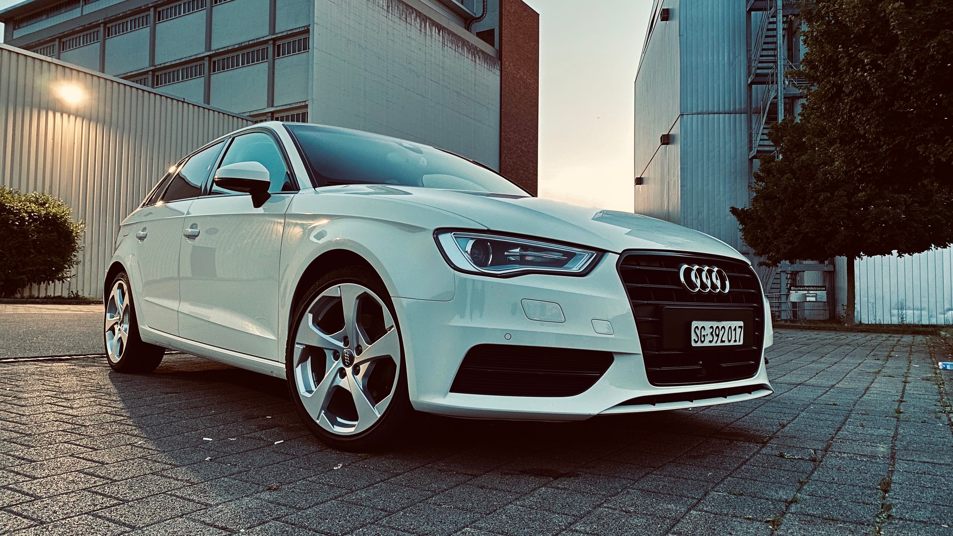 AUDI 2.0 TDI 150 Ambiente S-Tr-image-0