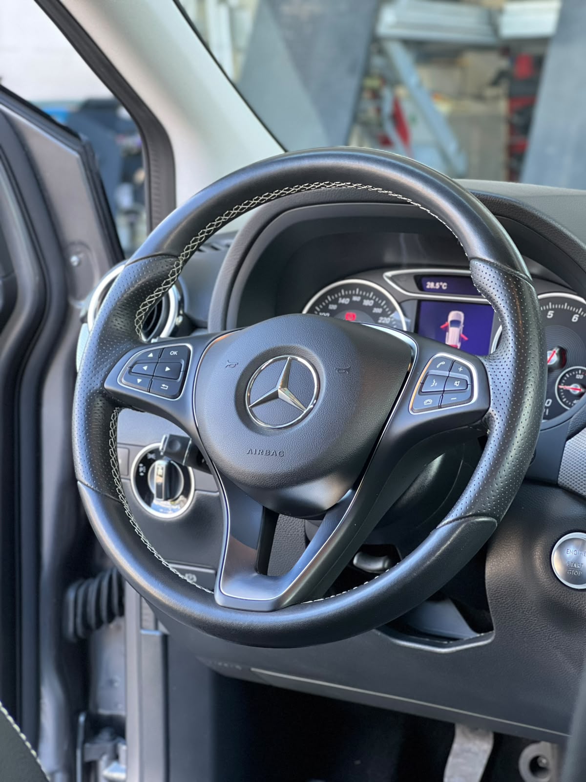 MERCEDES-BENZ Classe B W246 B 200 Style-image-9