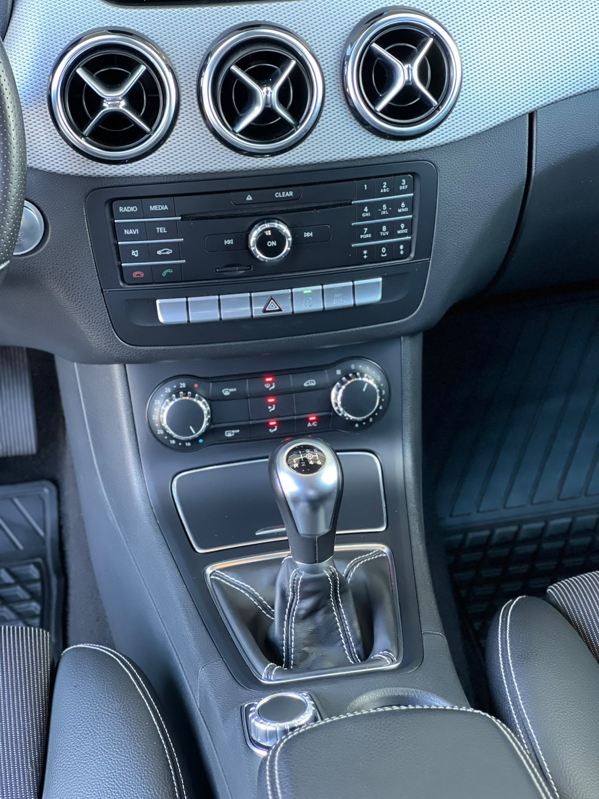 MERCEDES-BENZ Classe B W246 B 200 Style-image-10