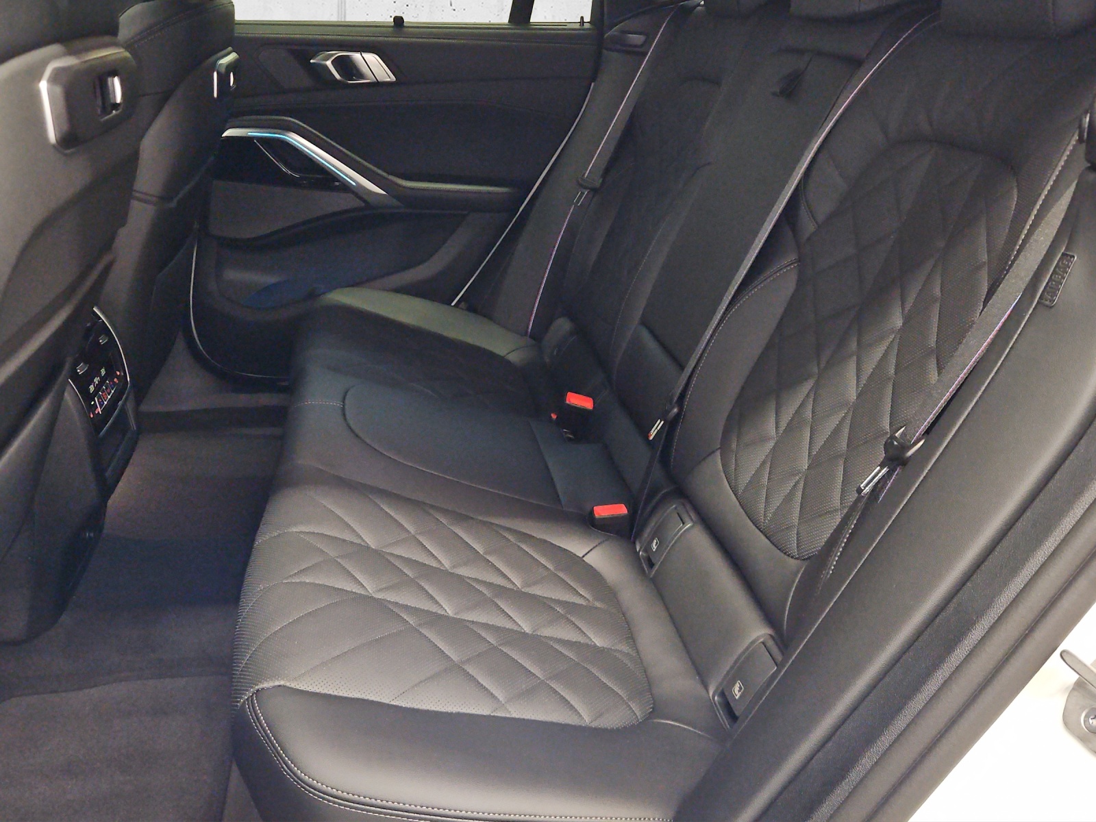 BMW X6 xDrive 30d M Sport Pro 48V-image-10